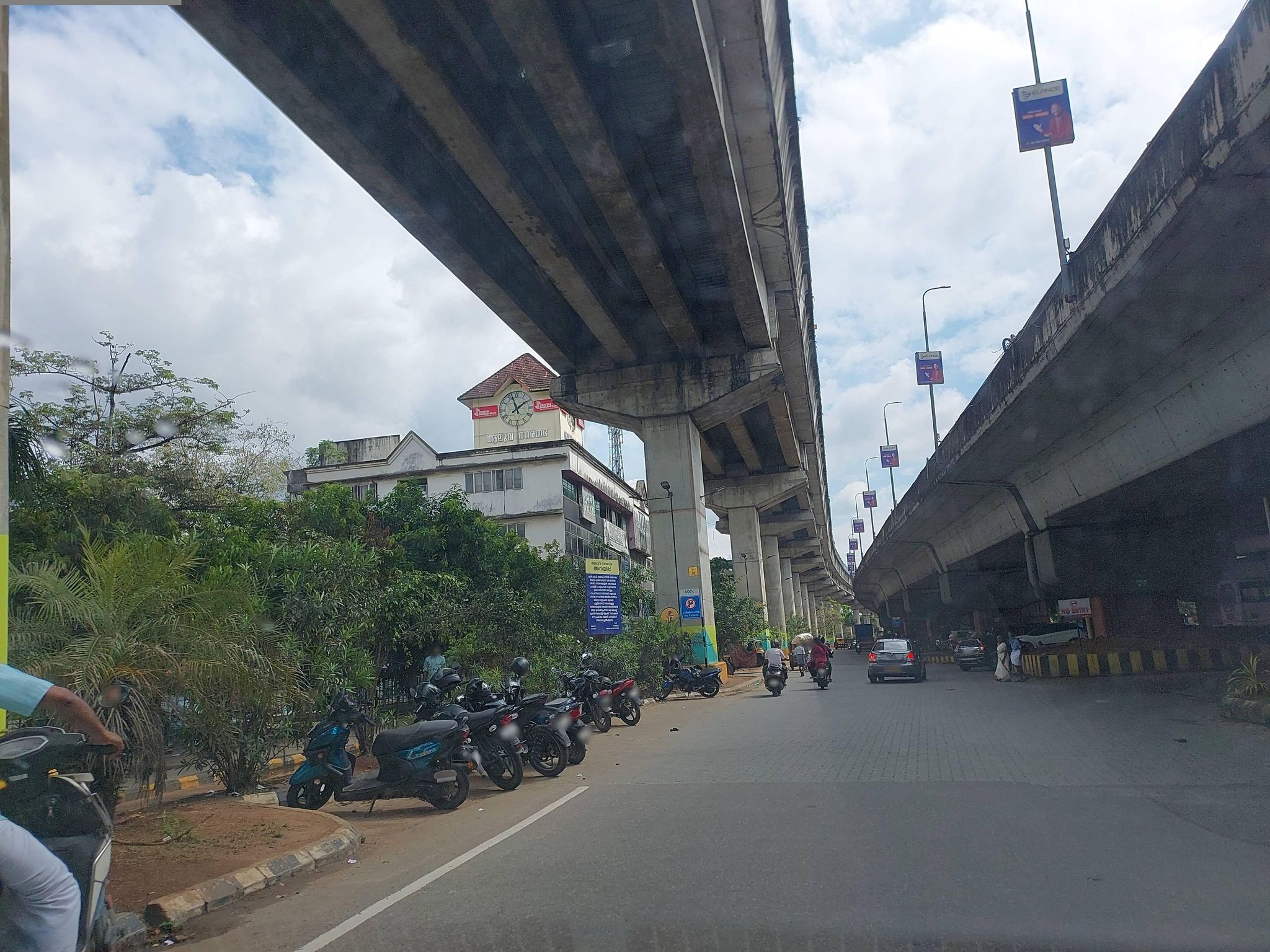 Street view of Aluva