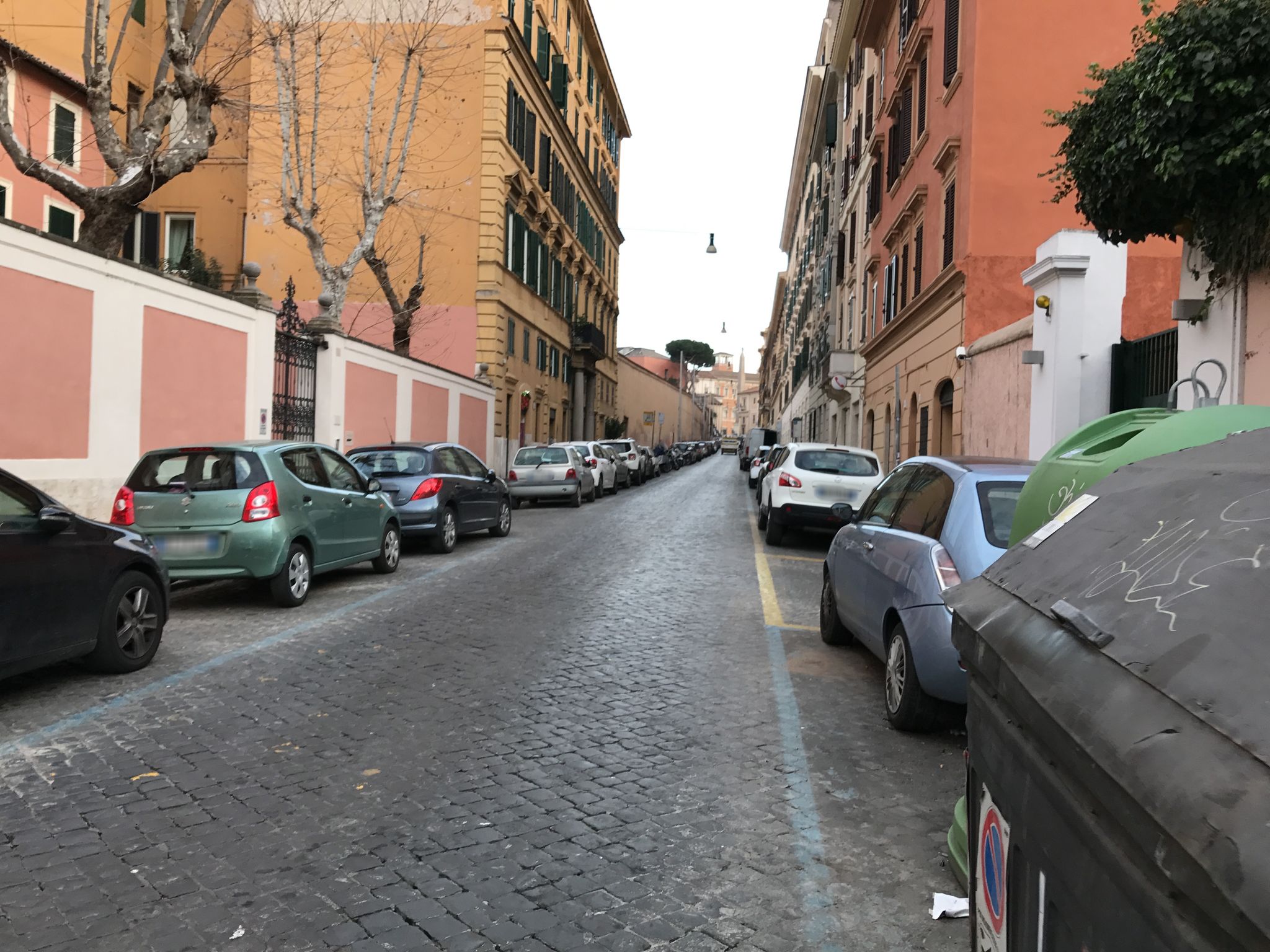 Street view of Celio