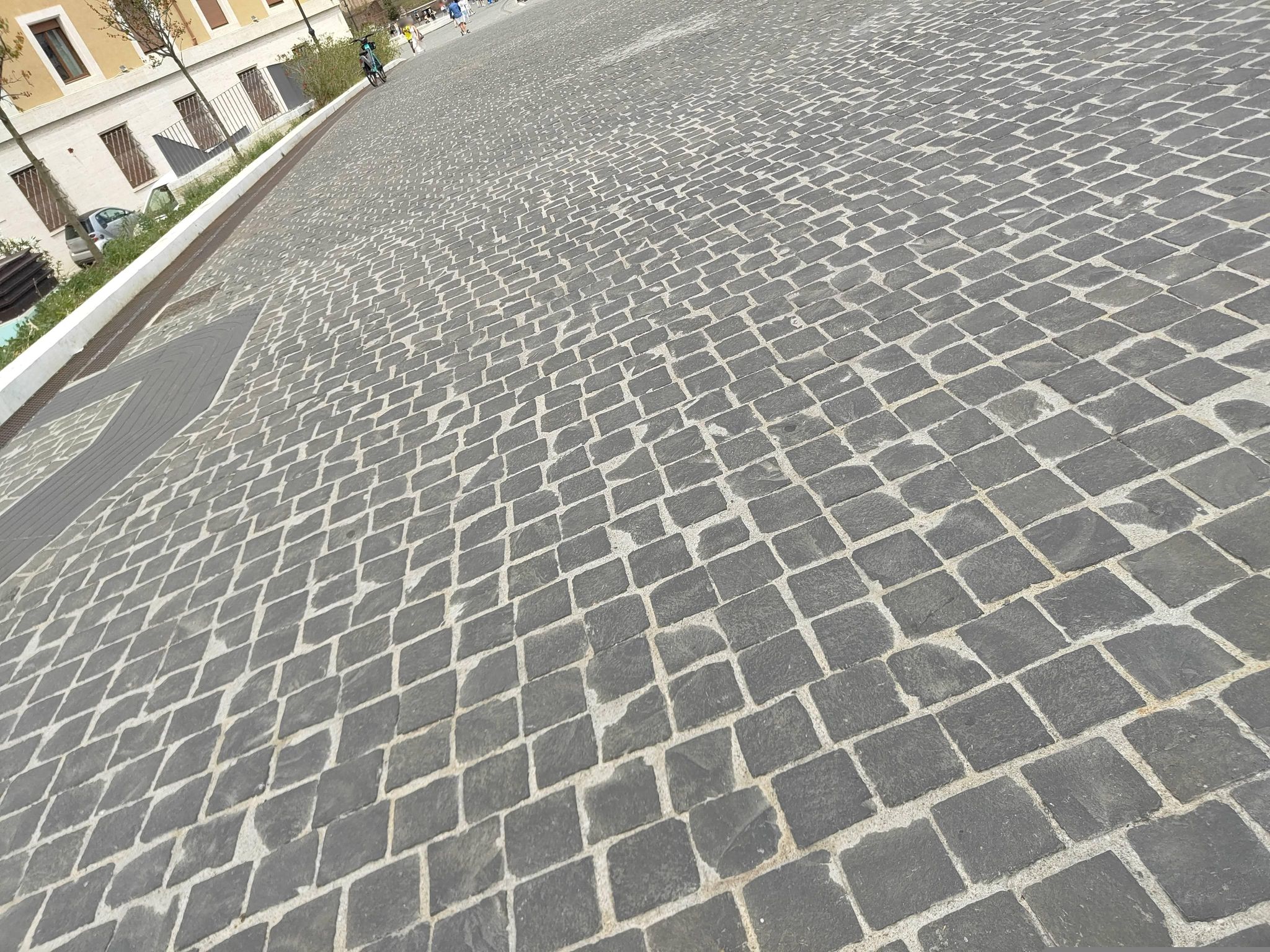 Street view of Ponte