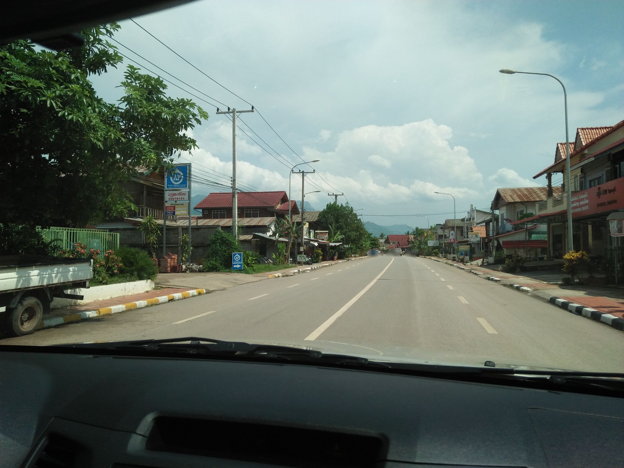 Street view of Sainyabuli