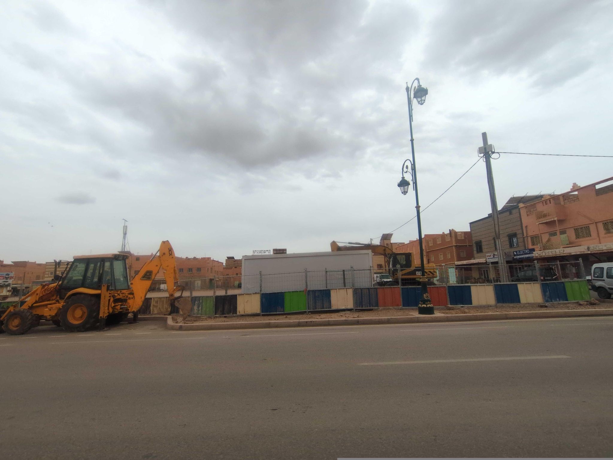 Street view of Tinajdad