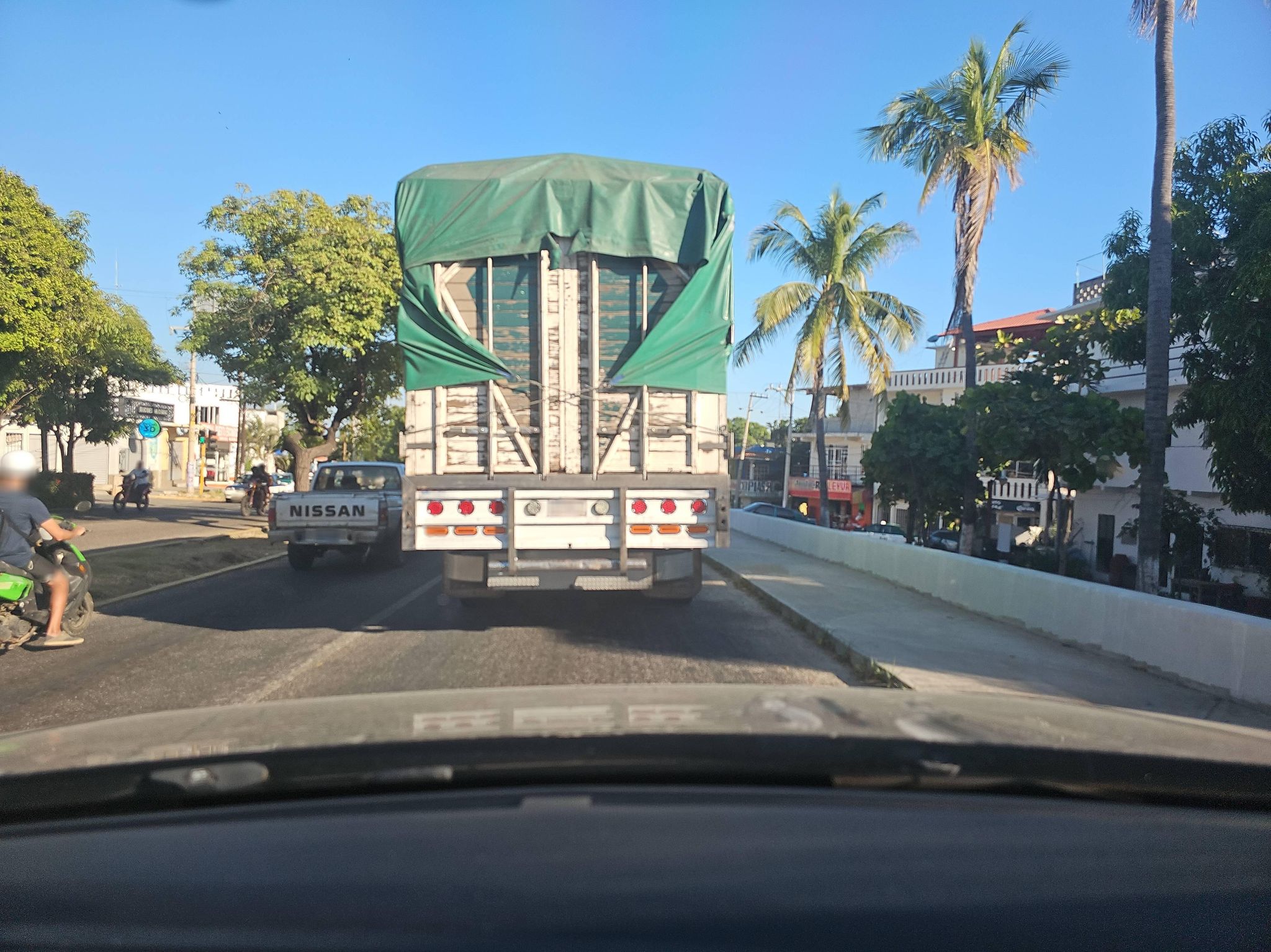 Street view of Puerto Escondido