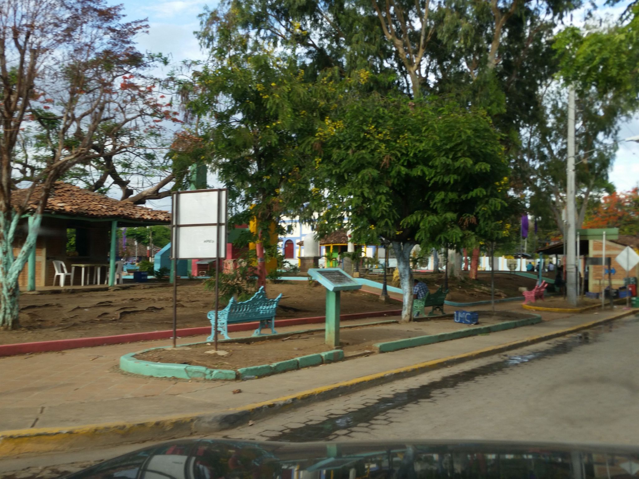 Street view of Tola