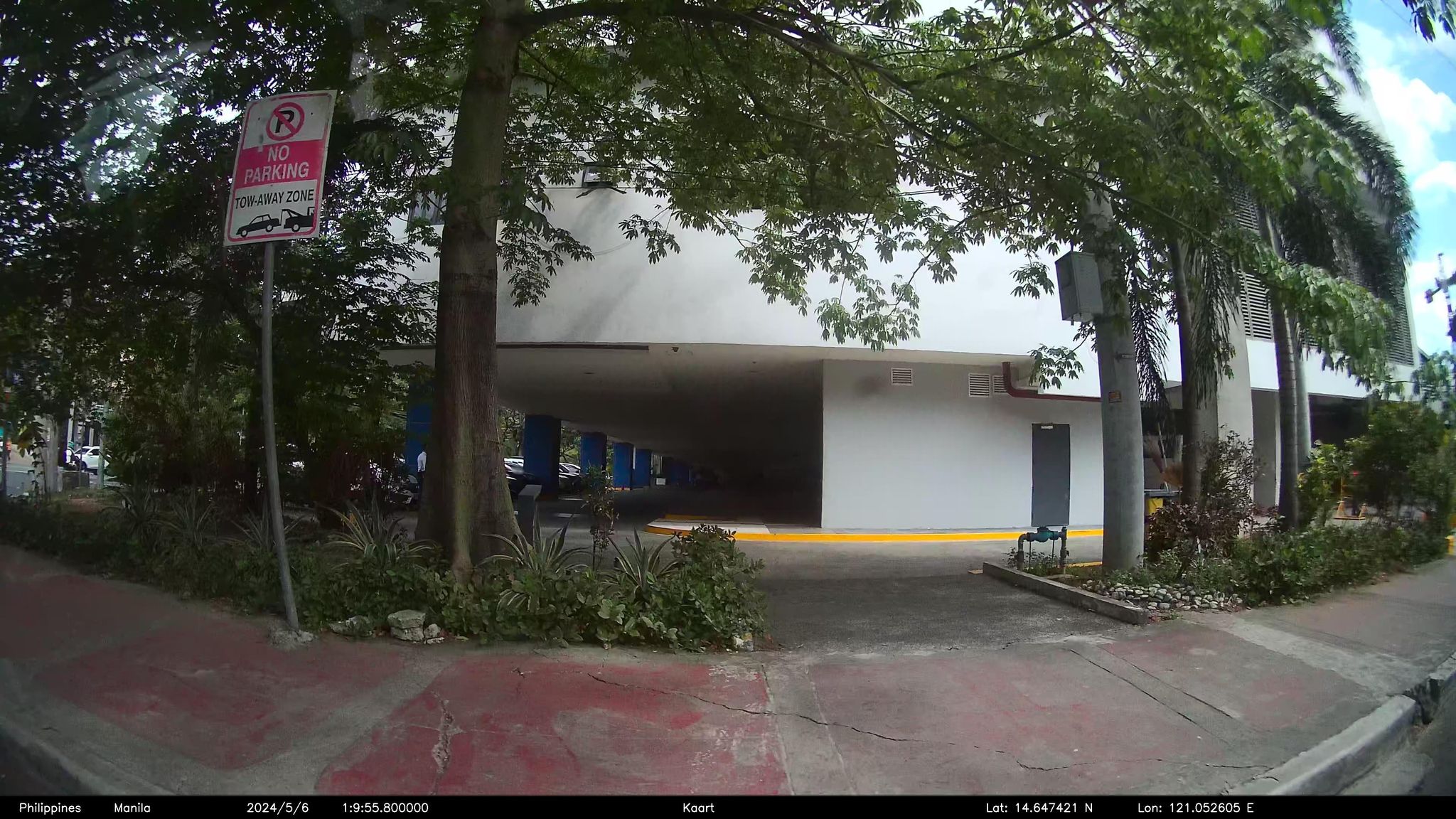 Street view of Quezon City