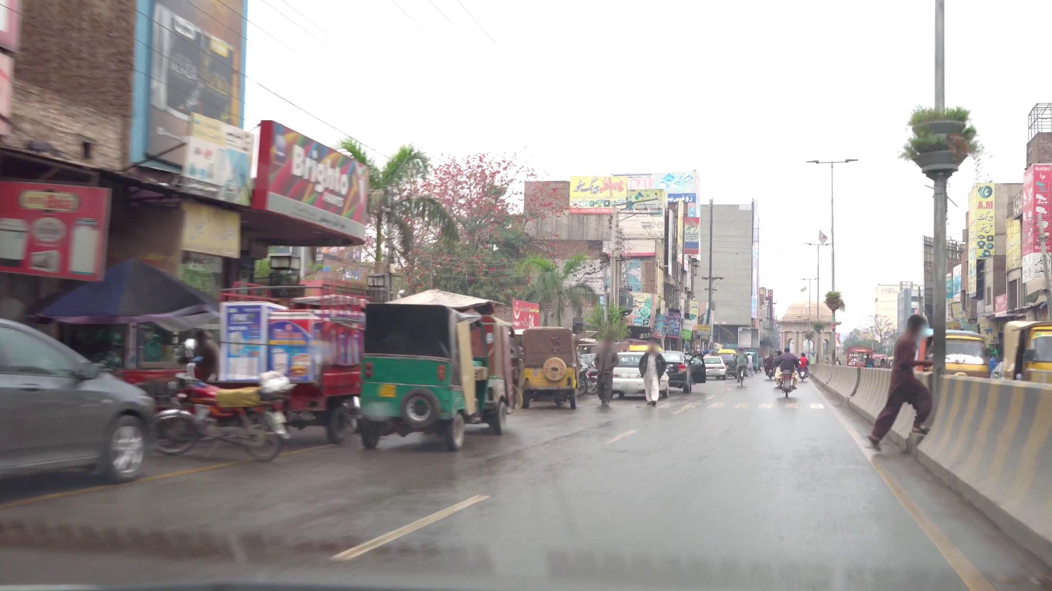 Street view of Faisalabad
