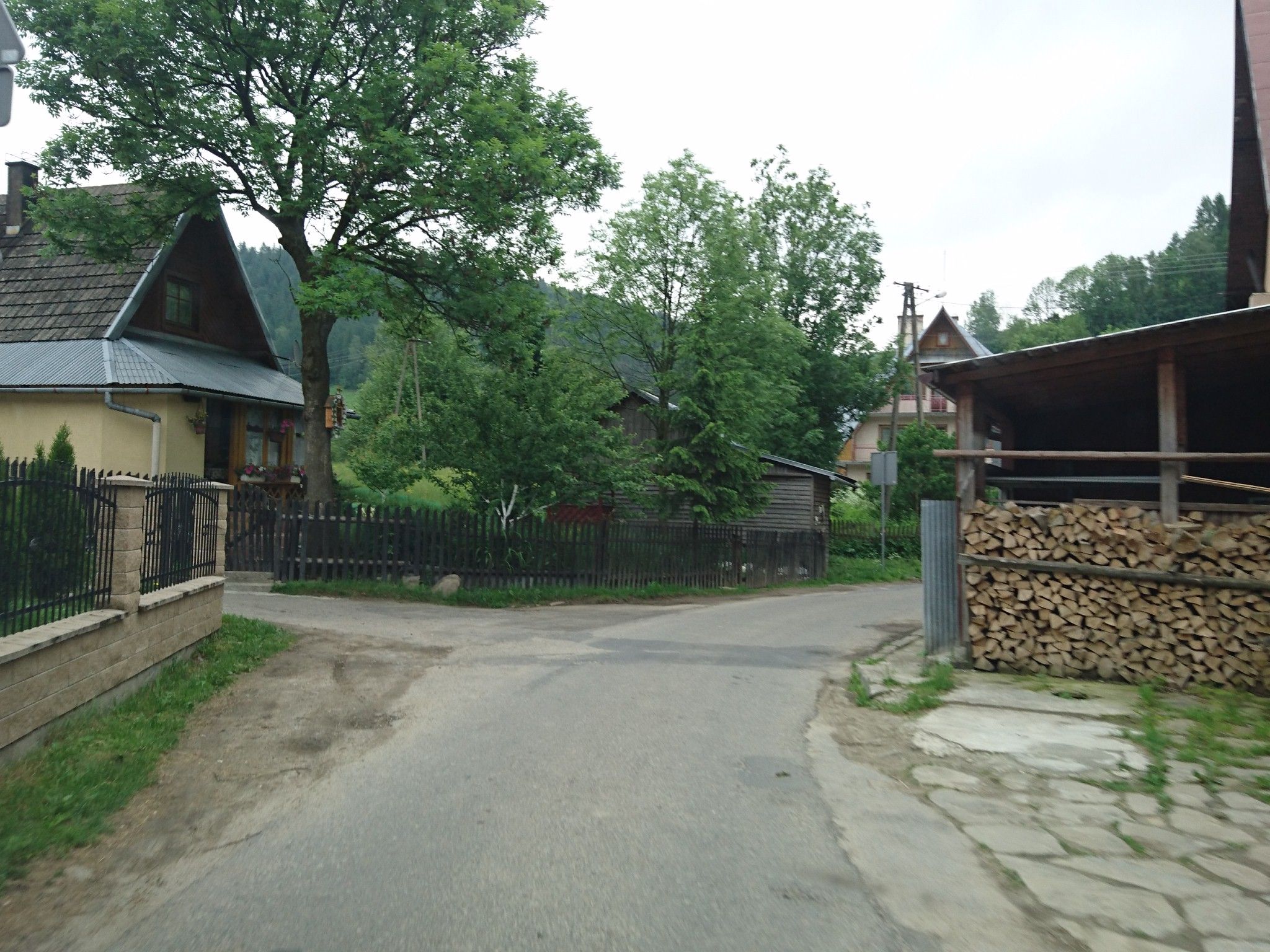 Street view of Ochotnica Górna