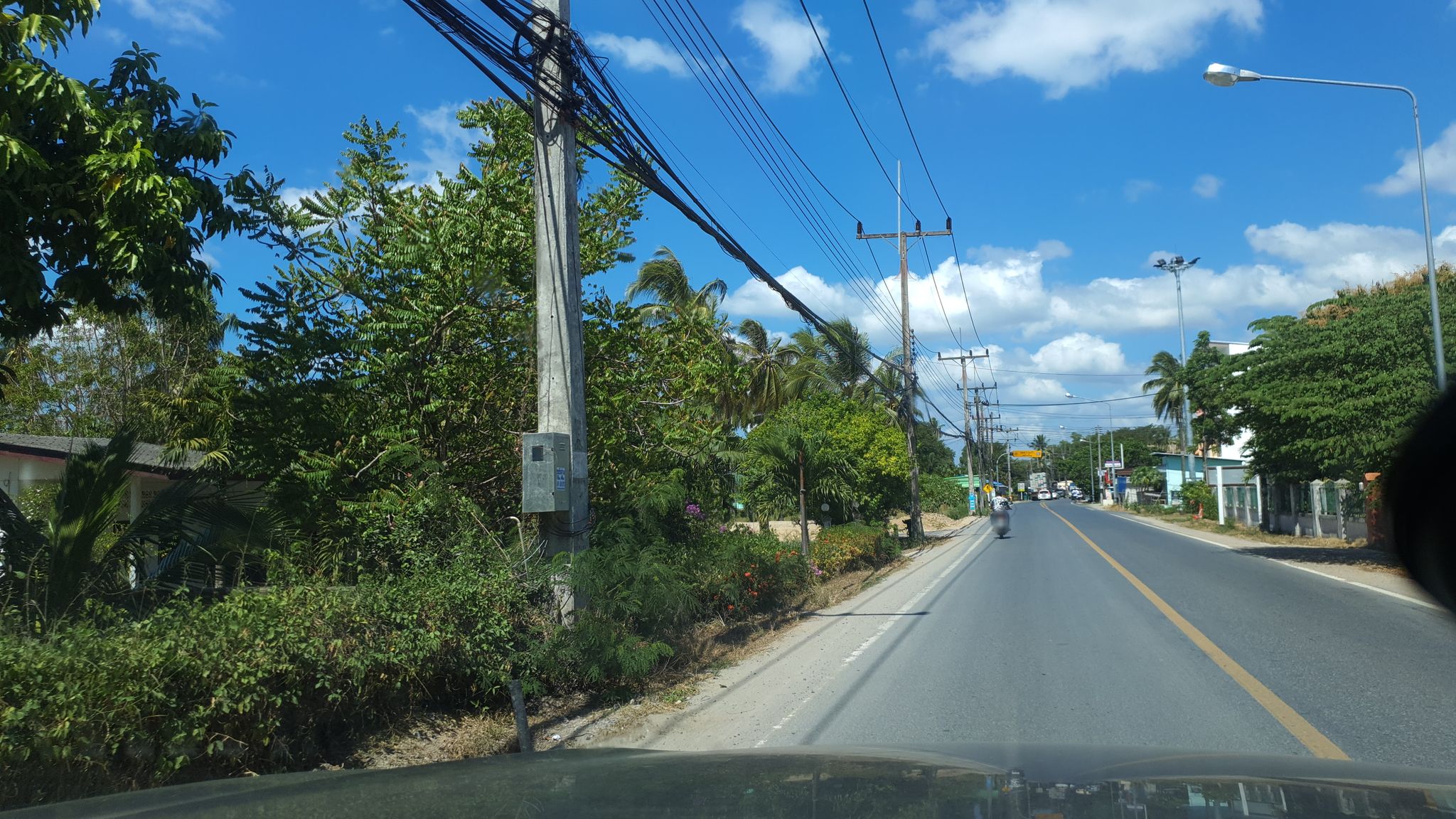 Street view of Ban Mai Khao