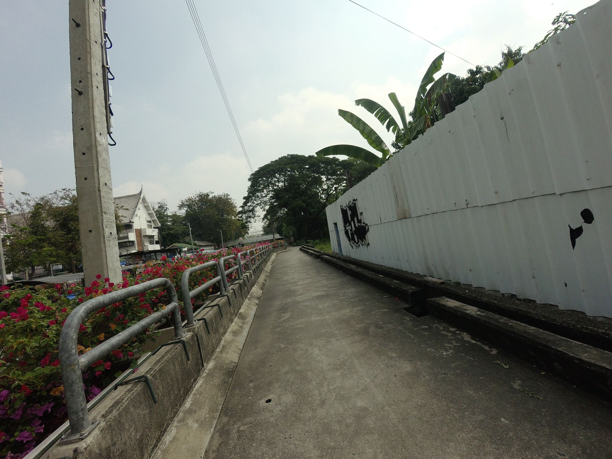 Street view of Bang Kapi