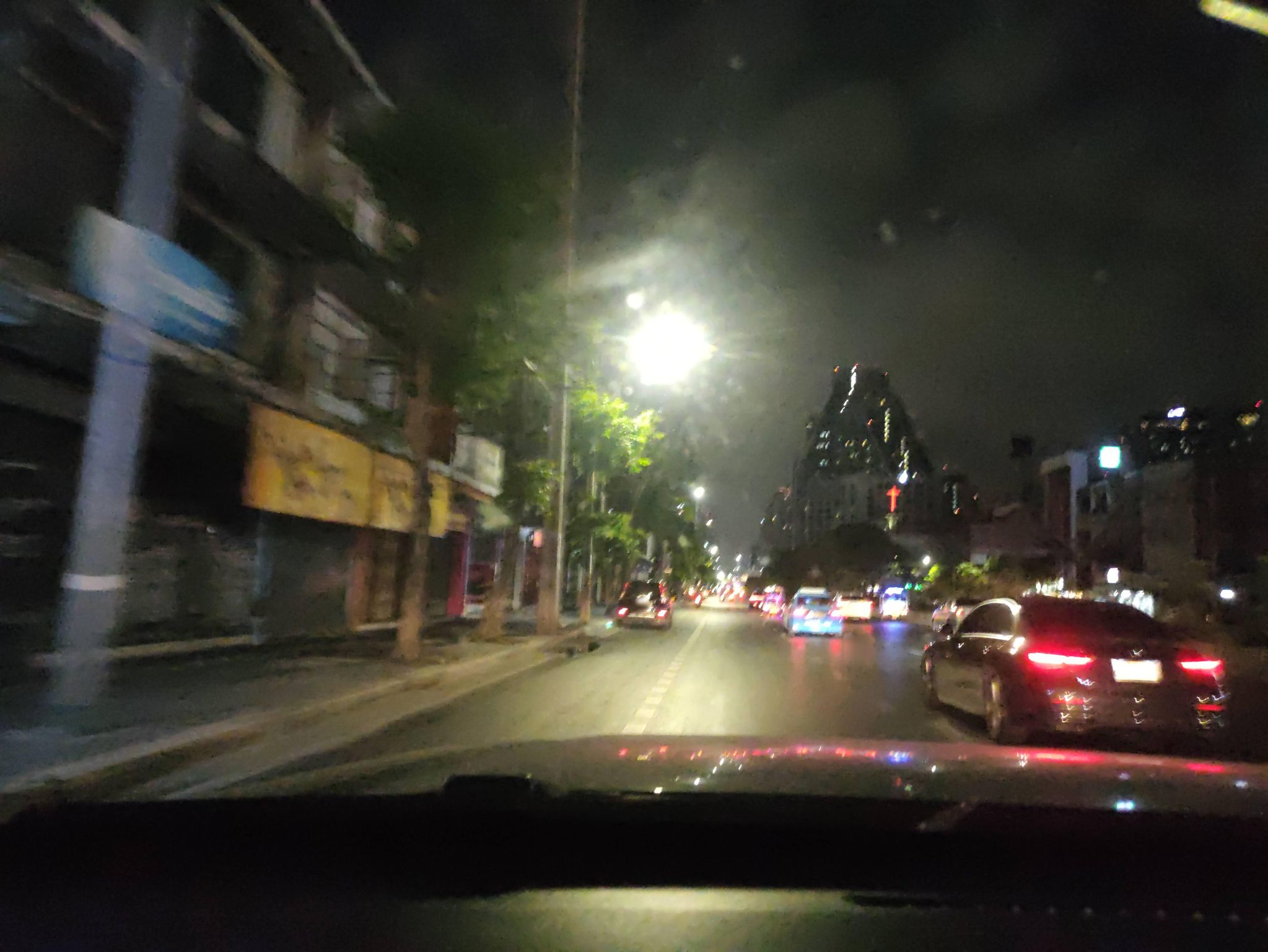 Street view of Pathum Wan