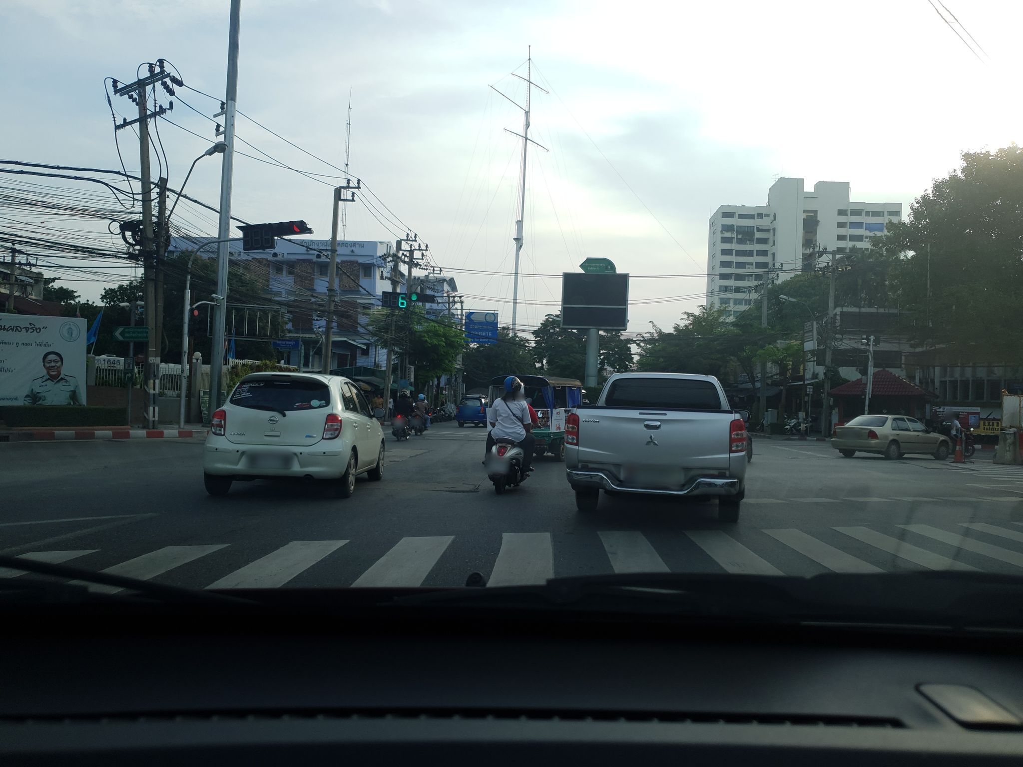 Street view of Khlong San