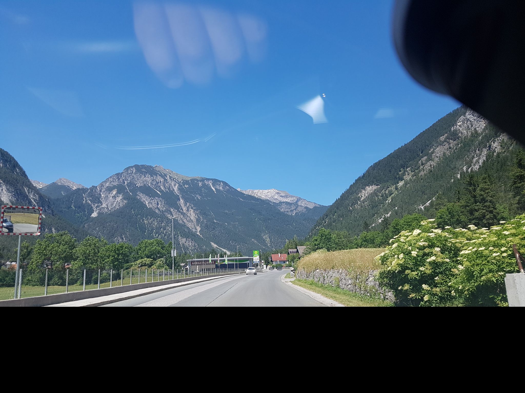 Street view of Nassereith