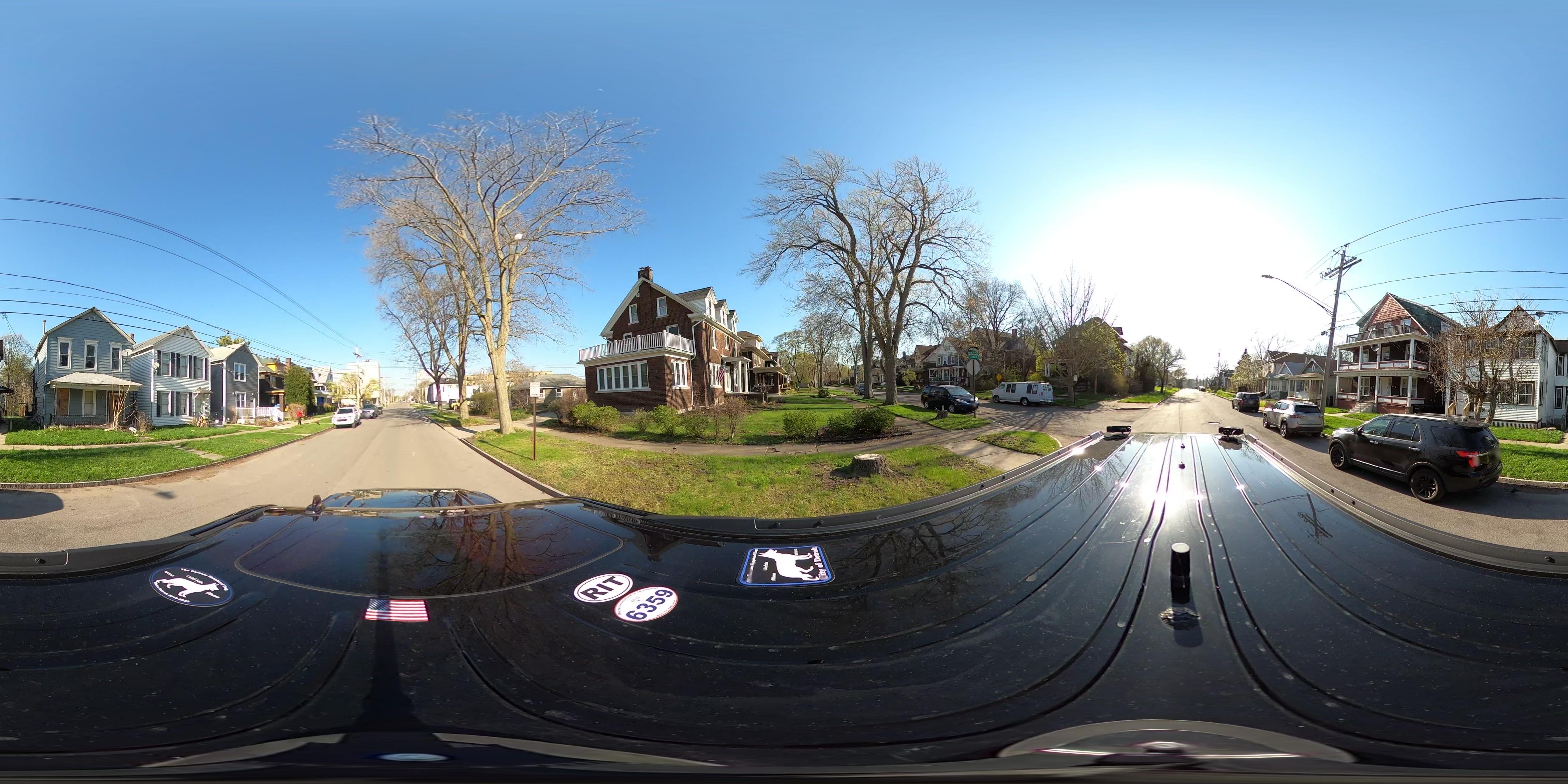 Street view of Niagara Falls