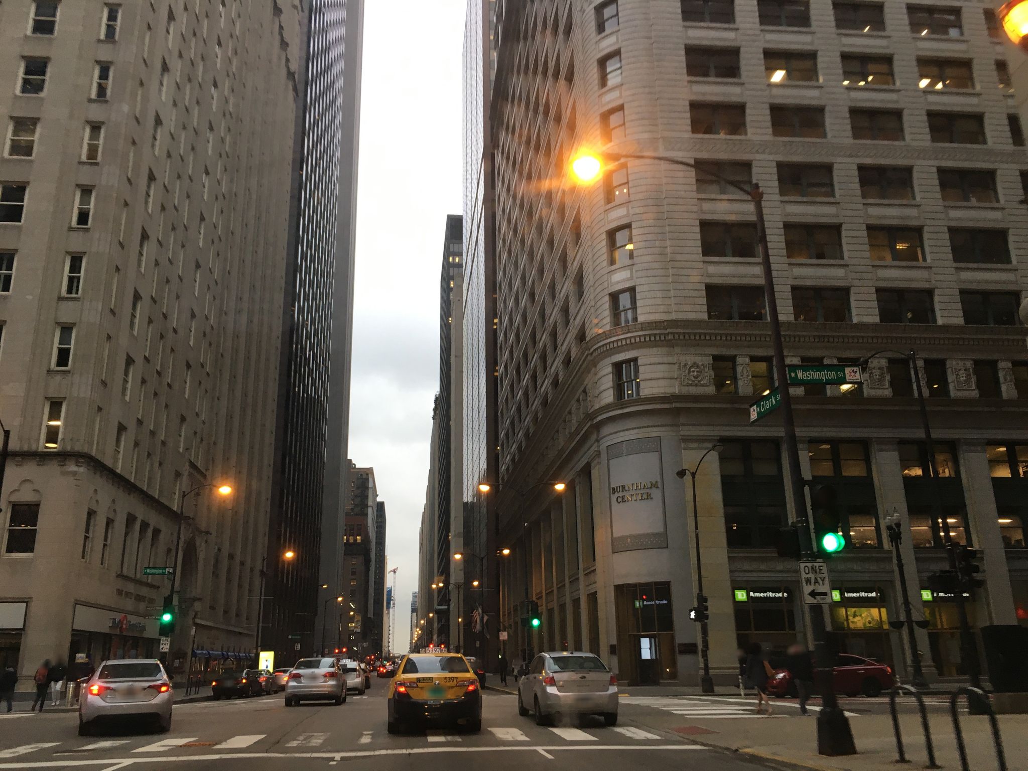 Street view of Chicago Loop