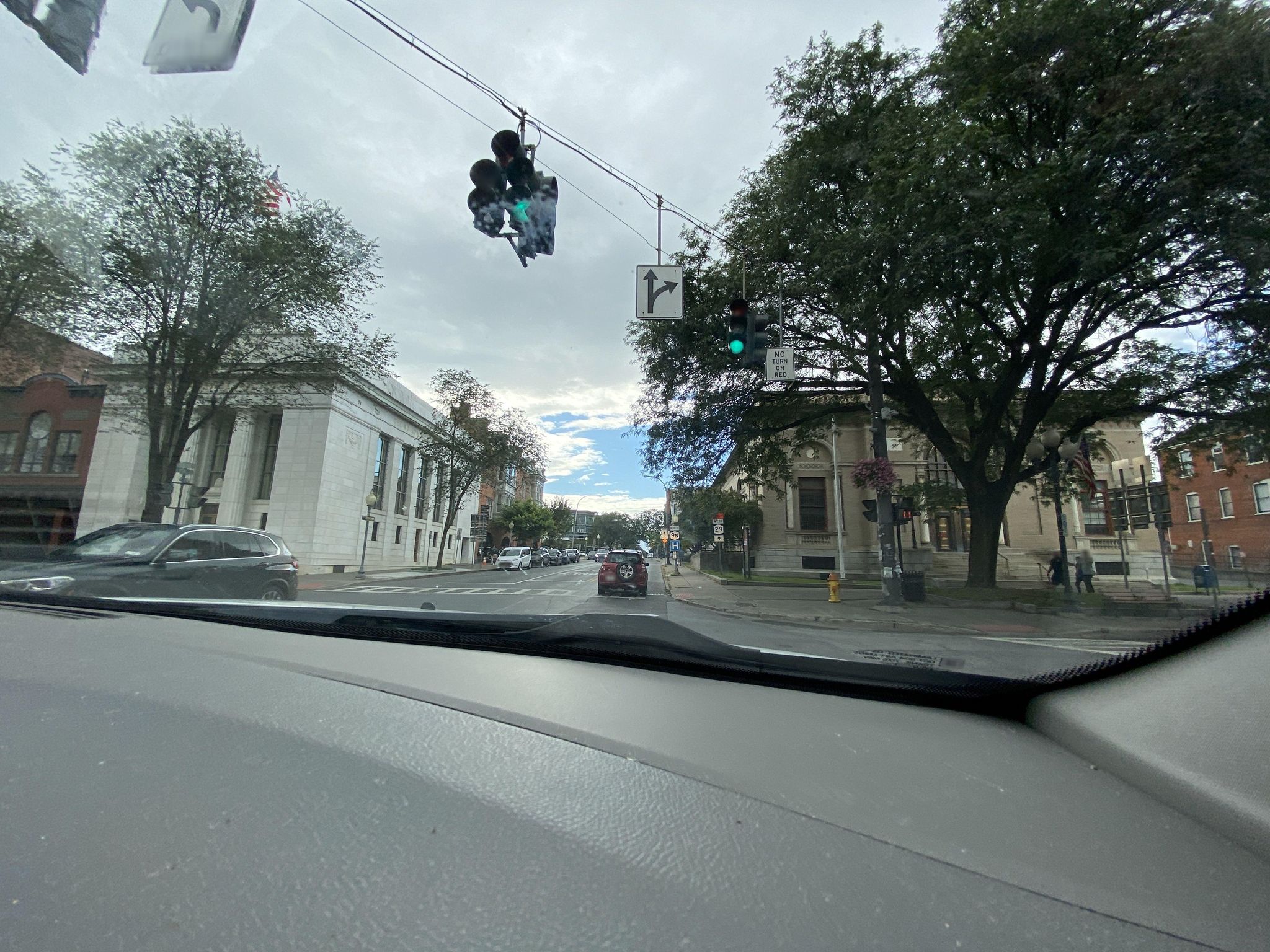 Street view of Saratoga Springs