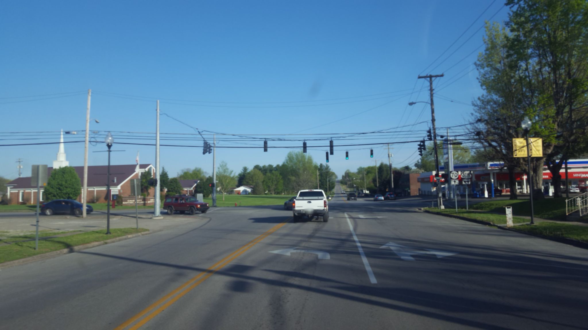 Street view of Cave City