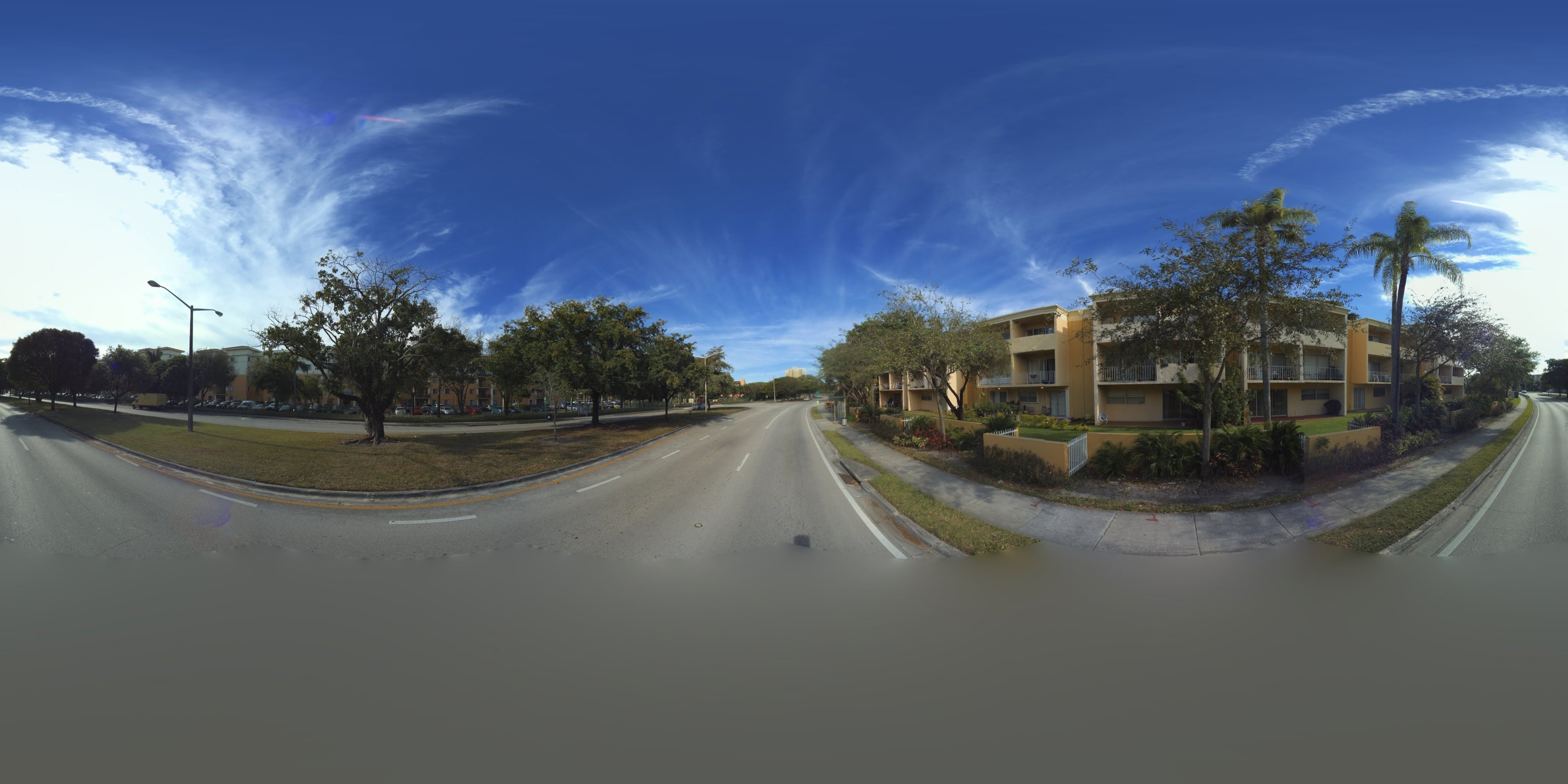 Street view of Fountainebleau