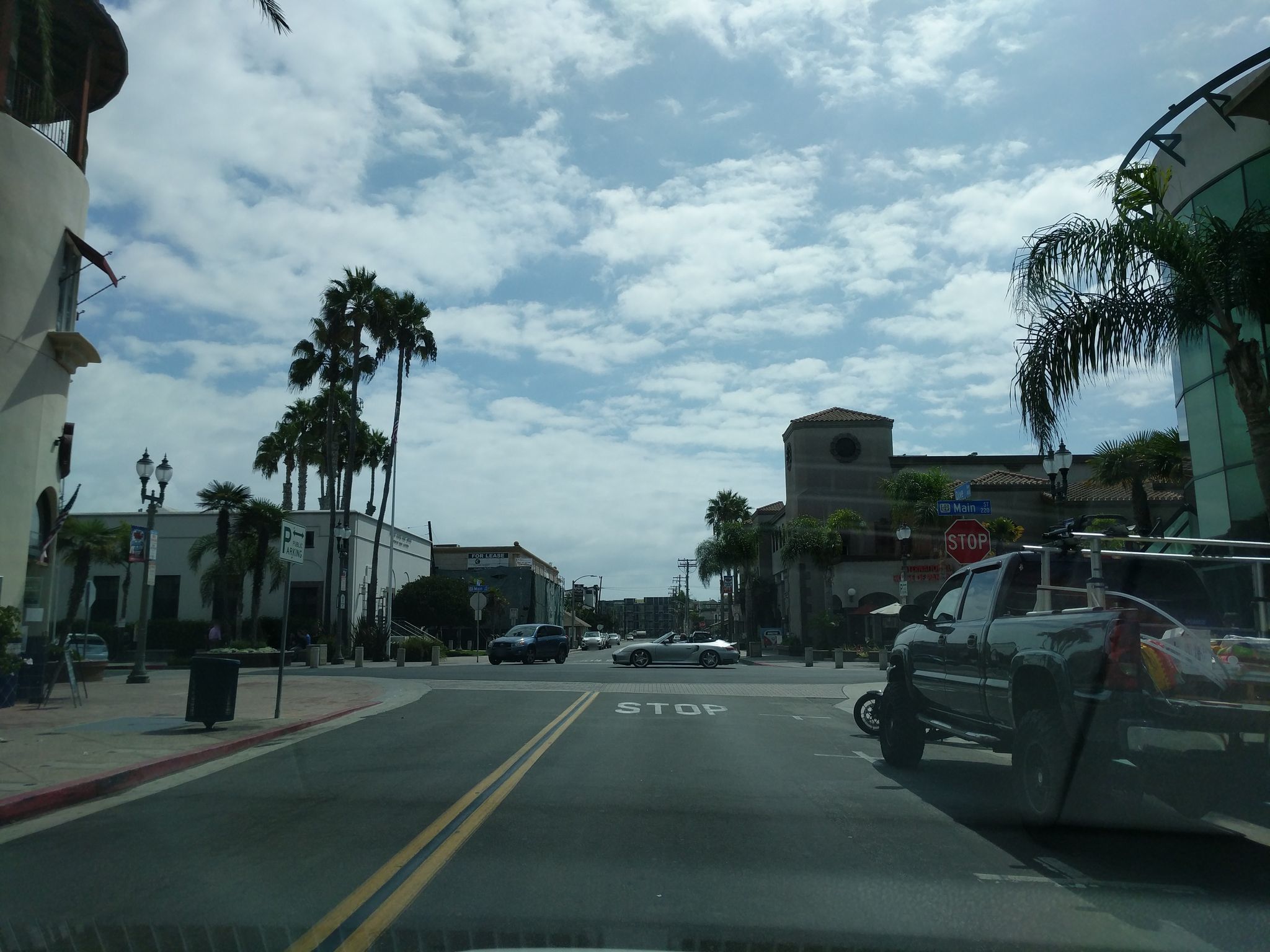Street view of Huntington Beach