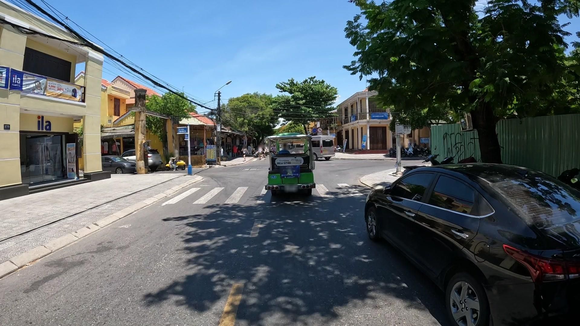 Street view of Hoi An