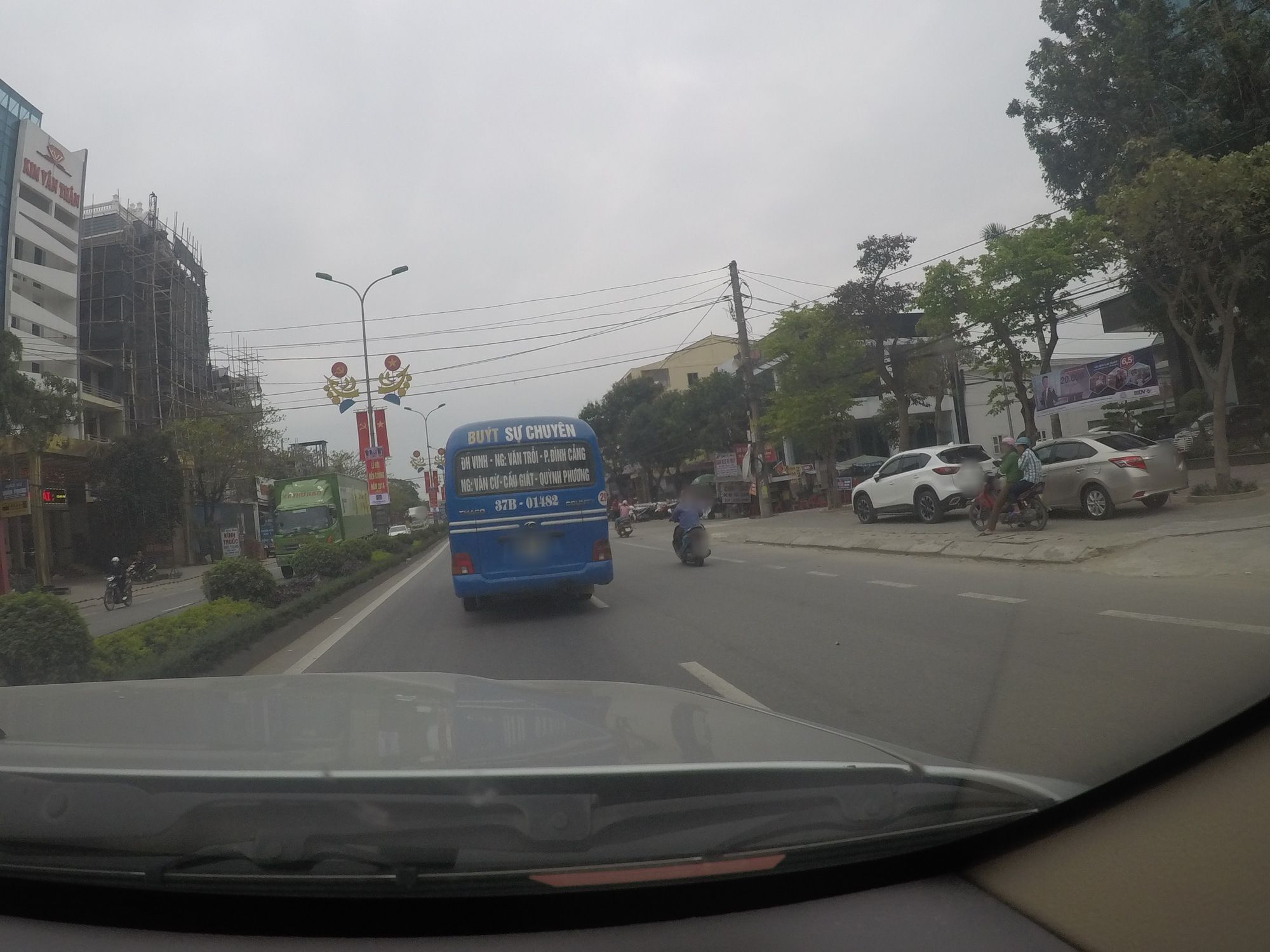 Street view of Diễn Thành