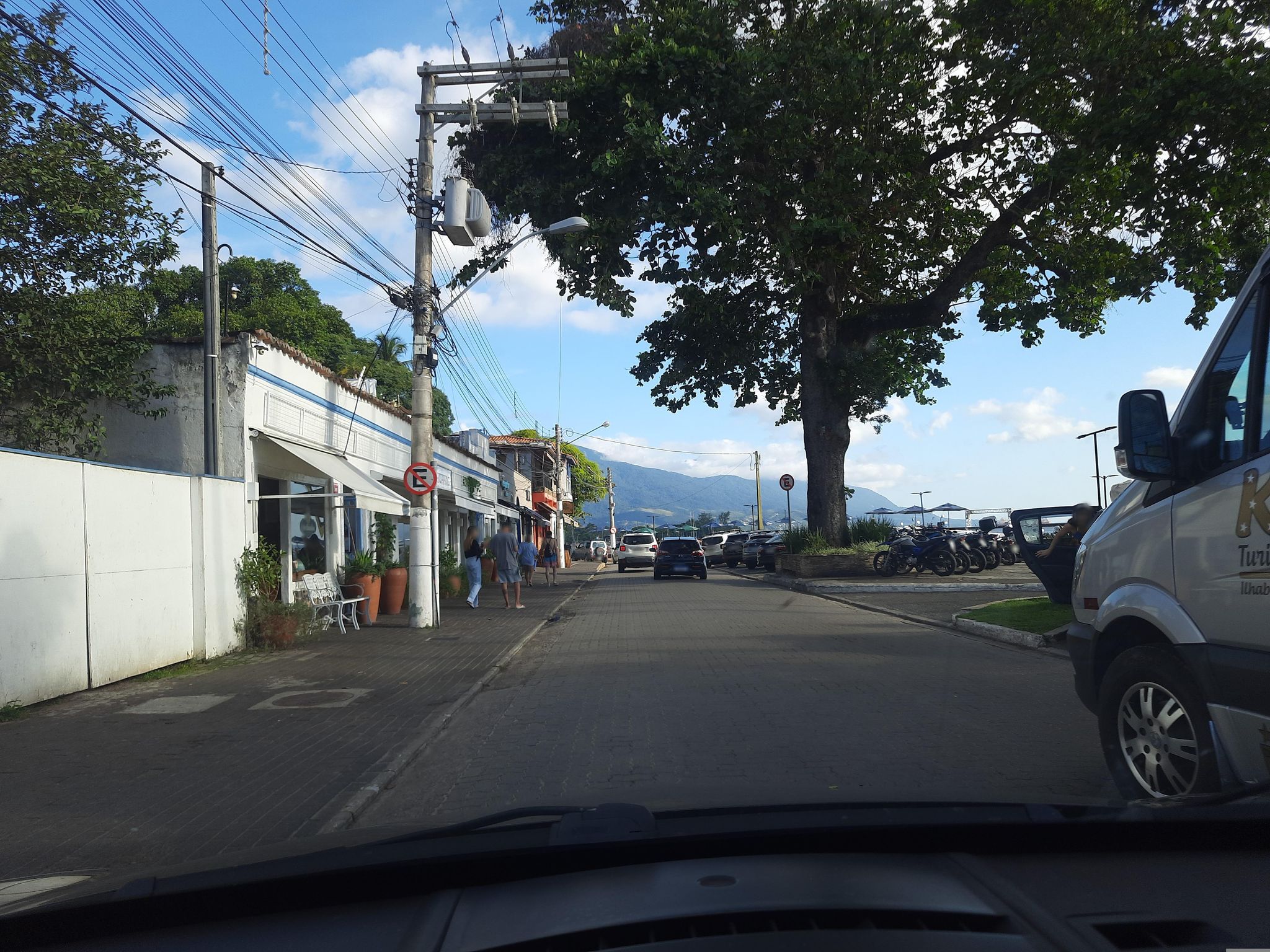 Street view of Ilhabela