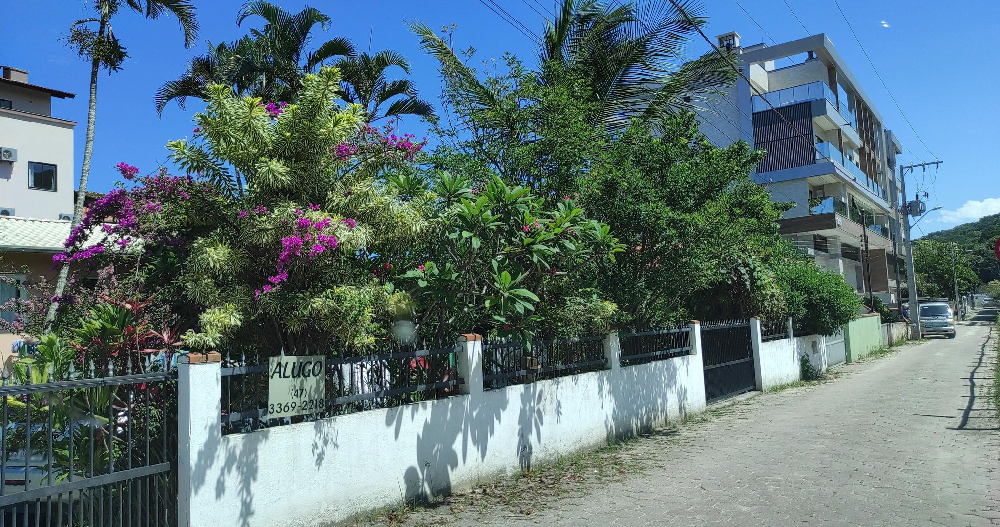 Street view of Bombinhas