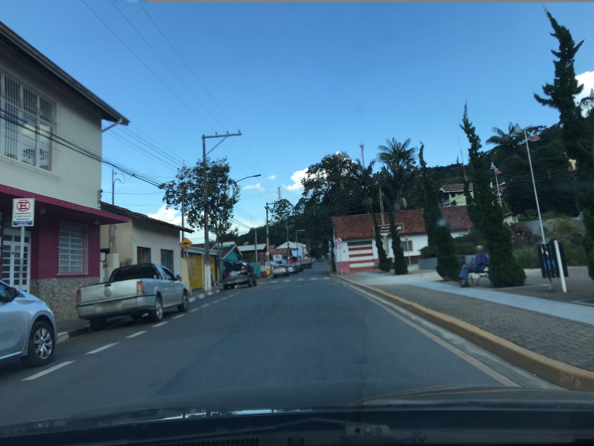 Street view of Santo Antônio do Pinhal