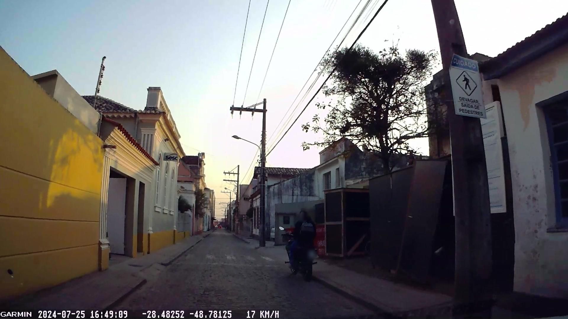 Street view of Laguna