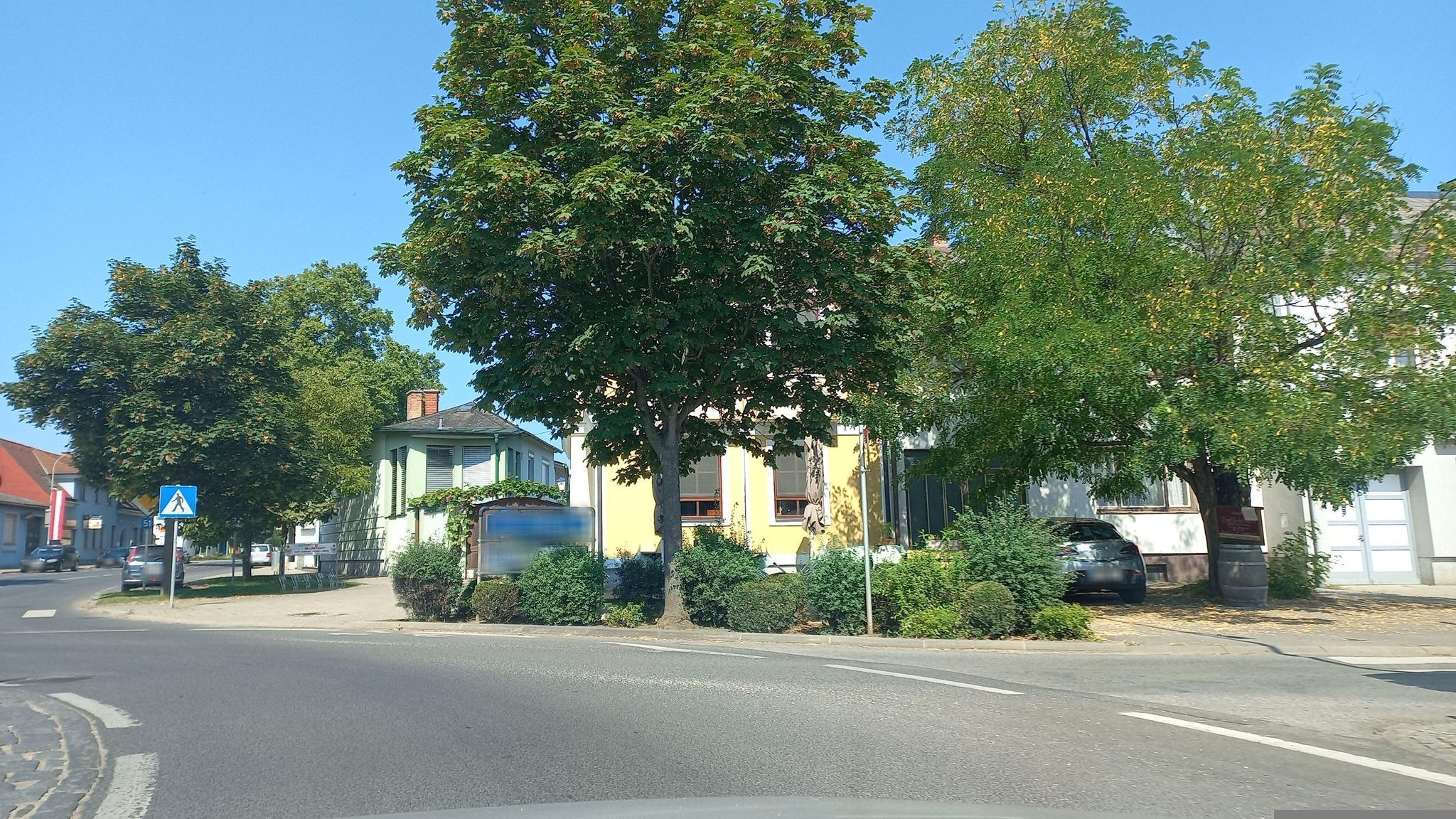 Street view of Gols