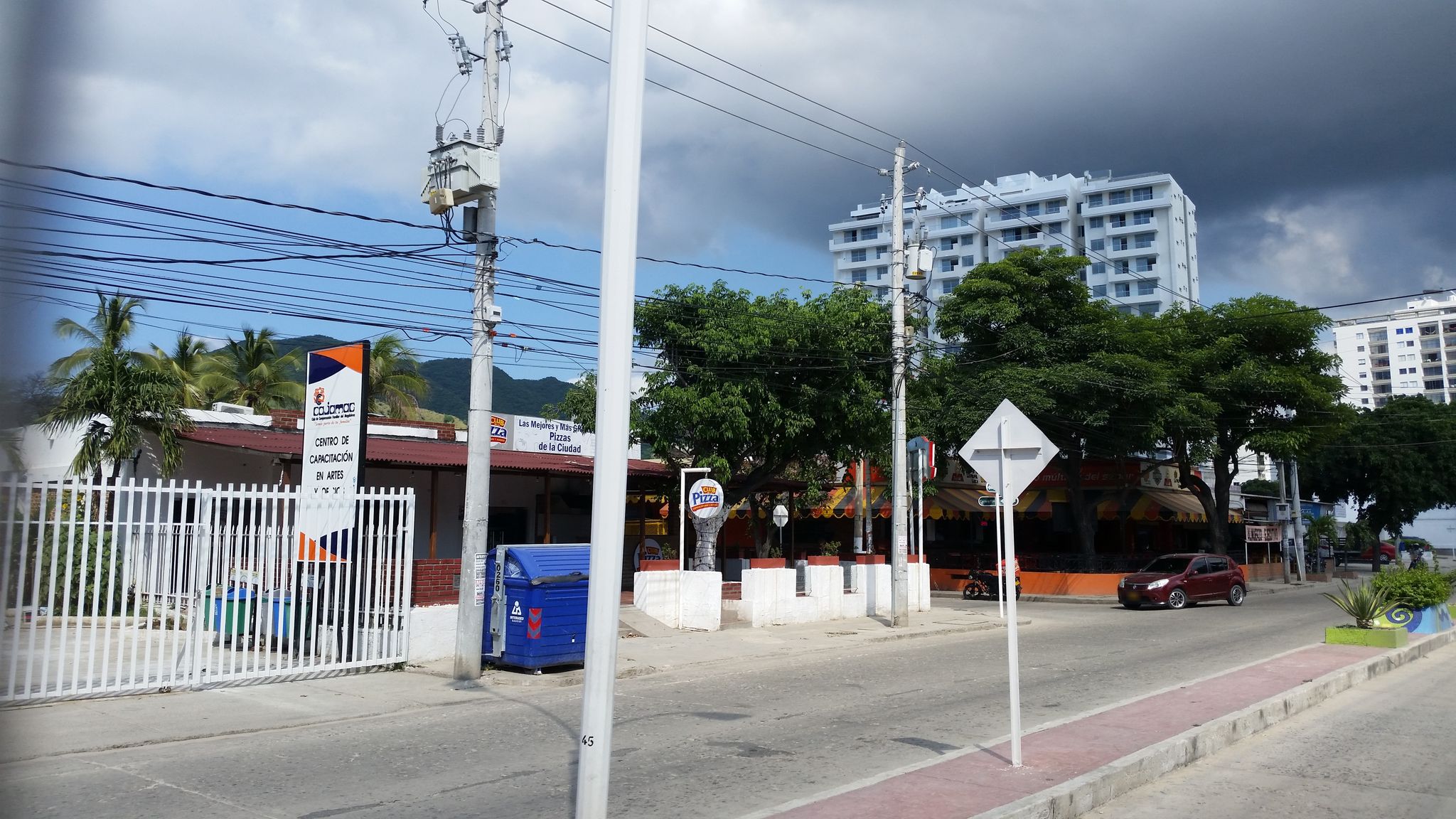Street view of Santa Marta