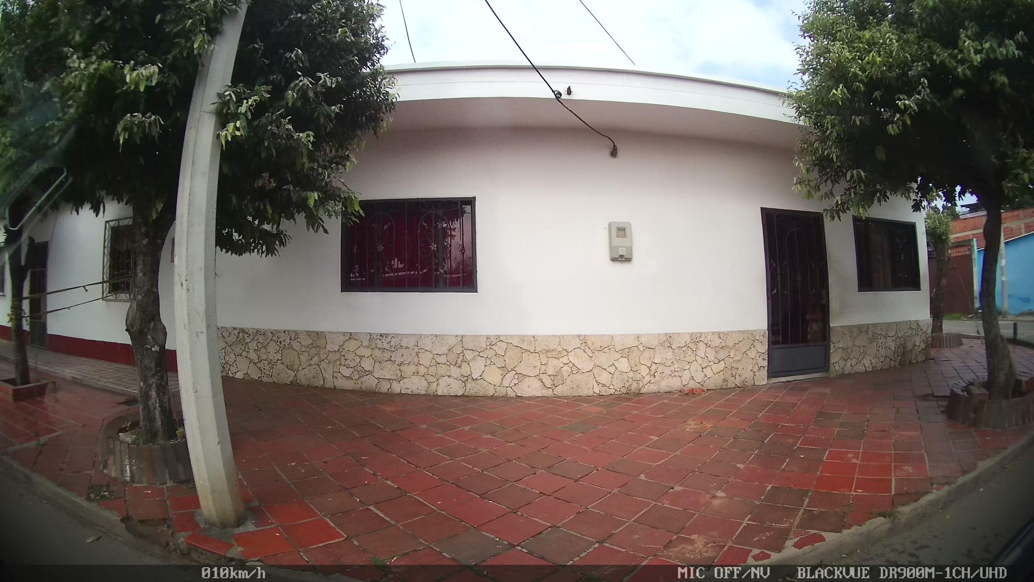 Street view of Villa del Rosario