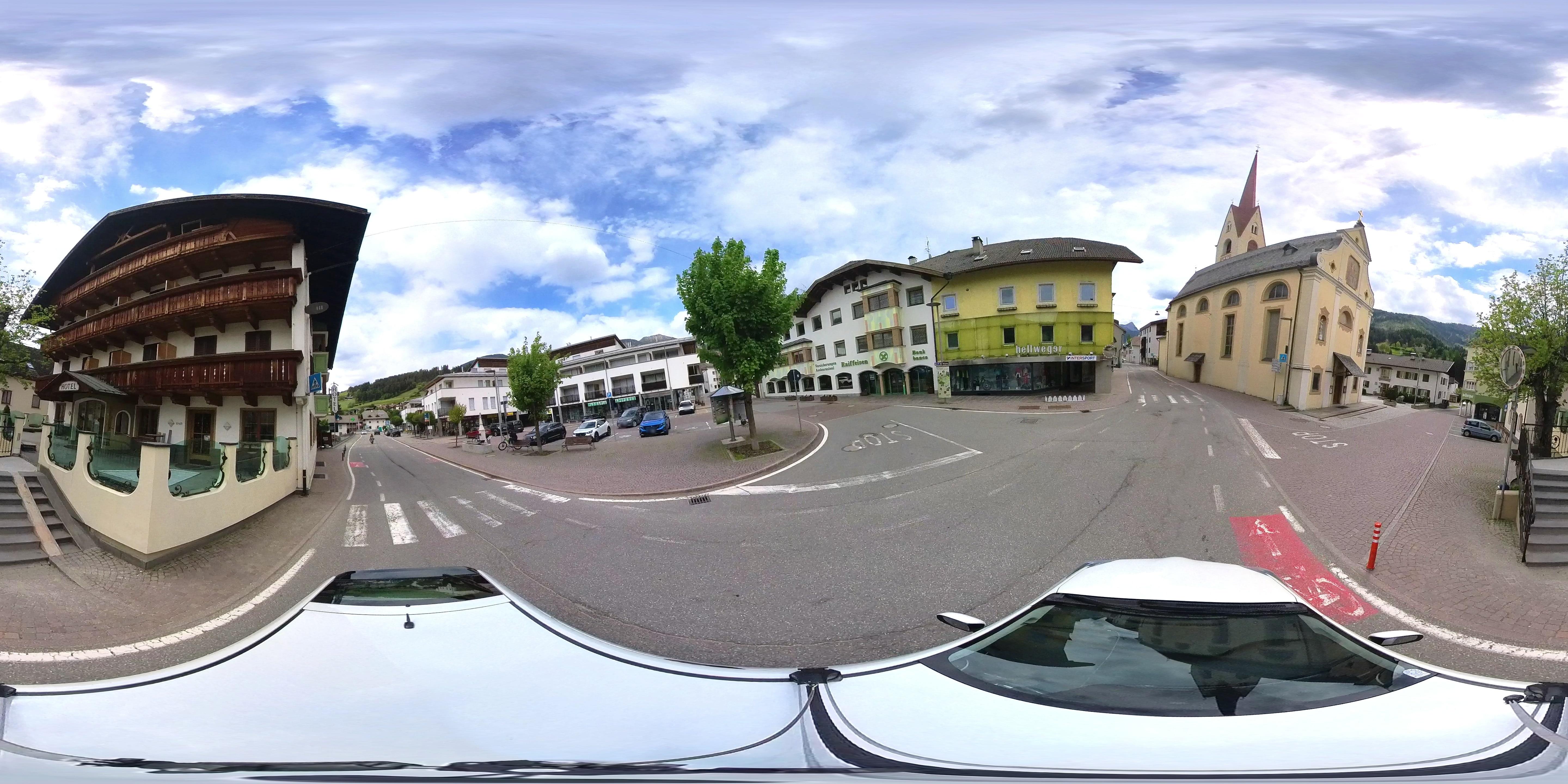 Street view of Monguelfo