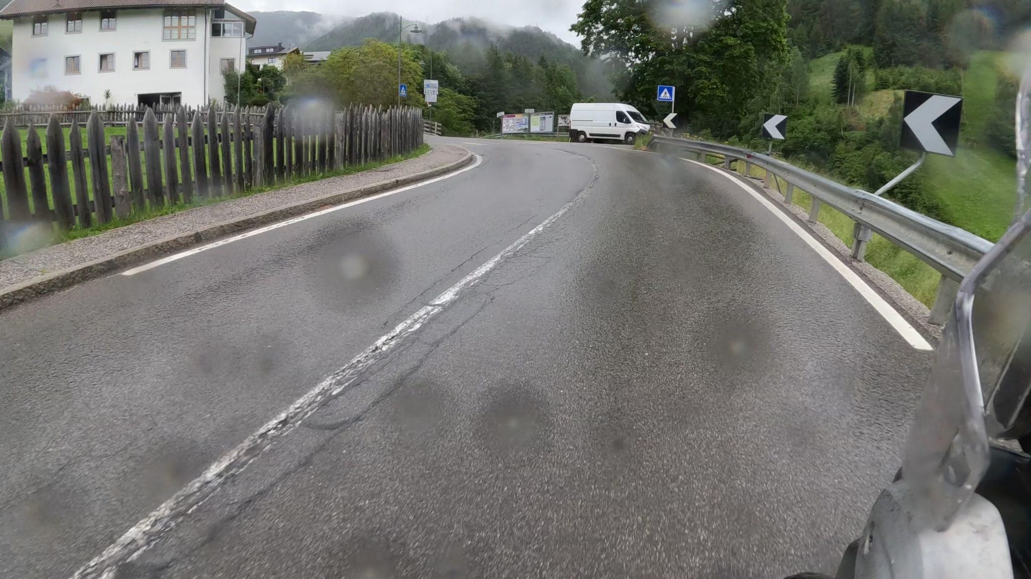 Street view of Luson - Luesen