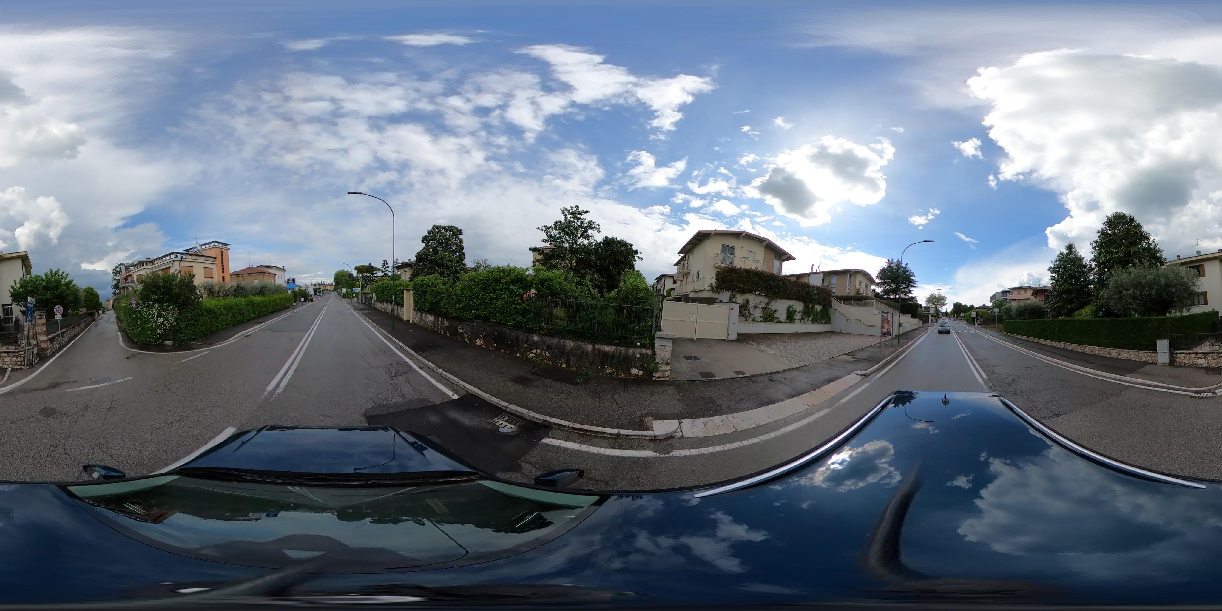 Street view of Peschiera del Garda