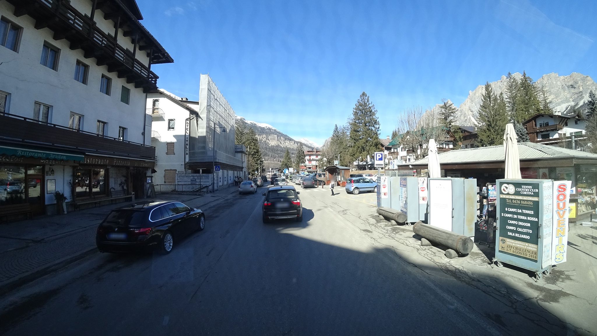 Street view of Cortina d'Ampezzo