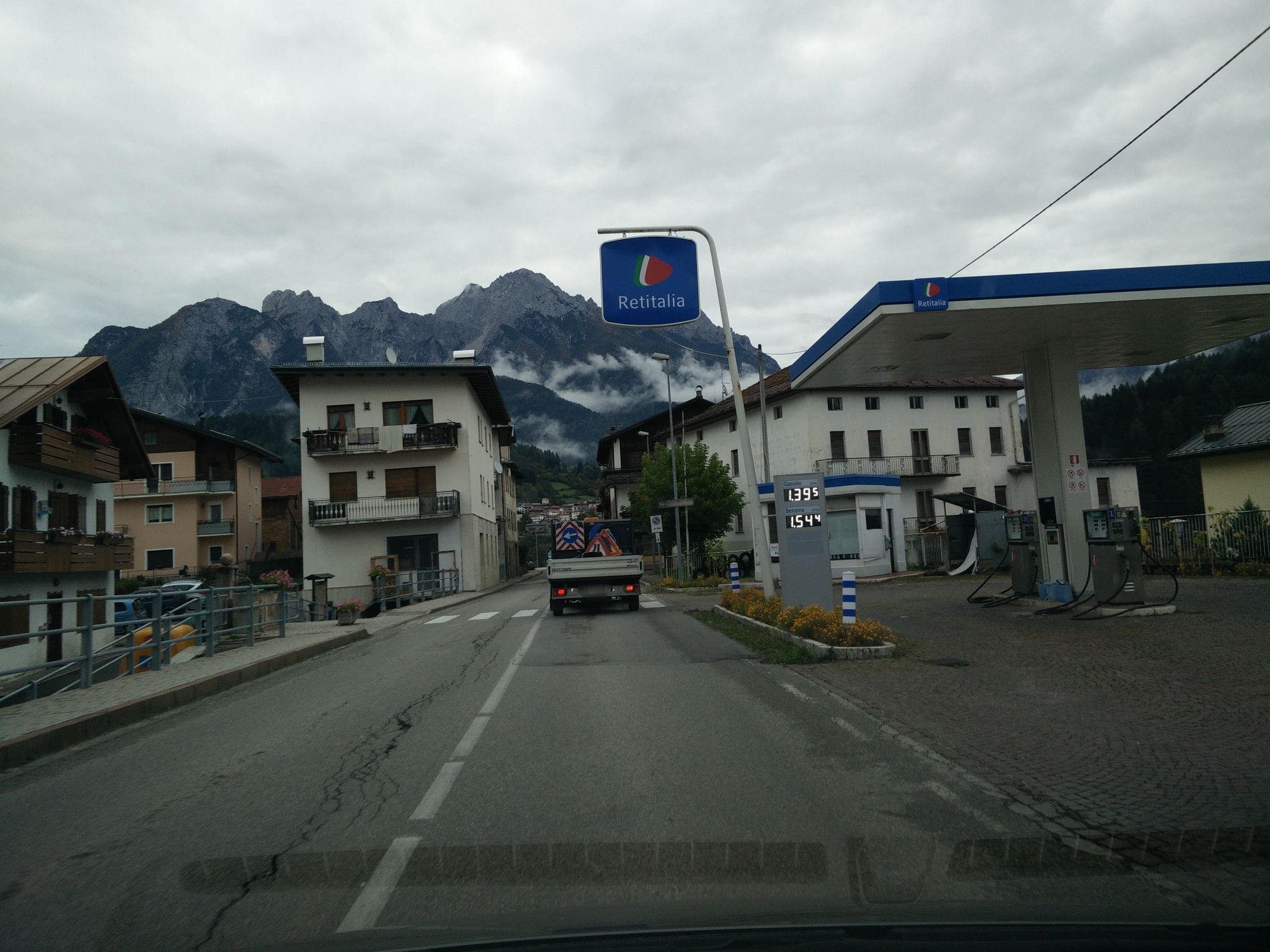 Street view of Lozzo di Cadore