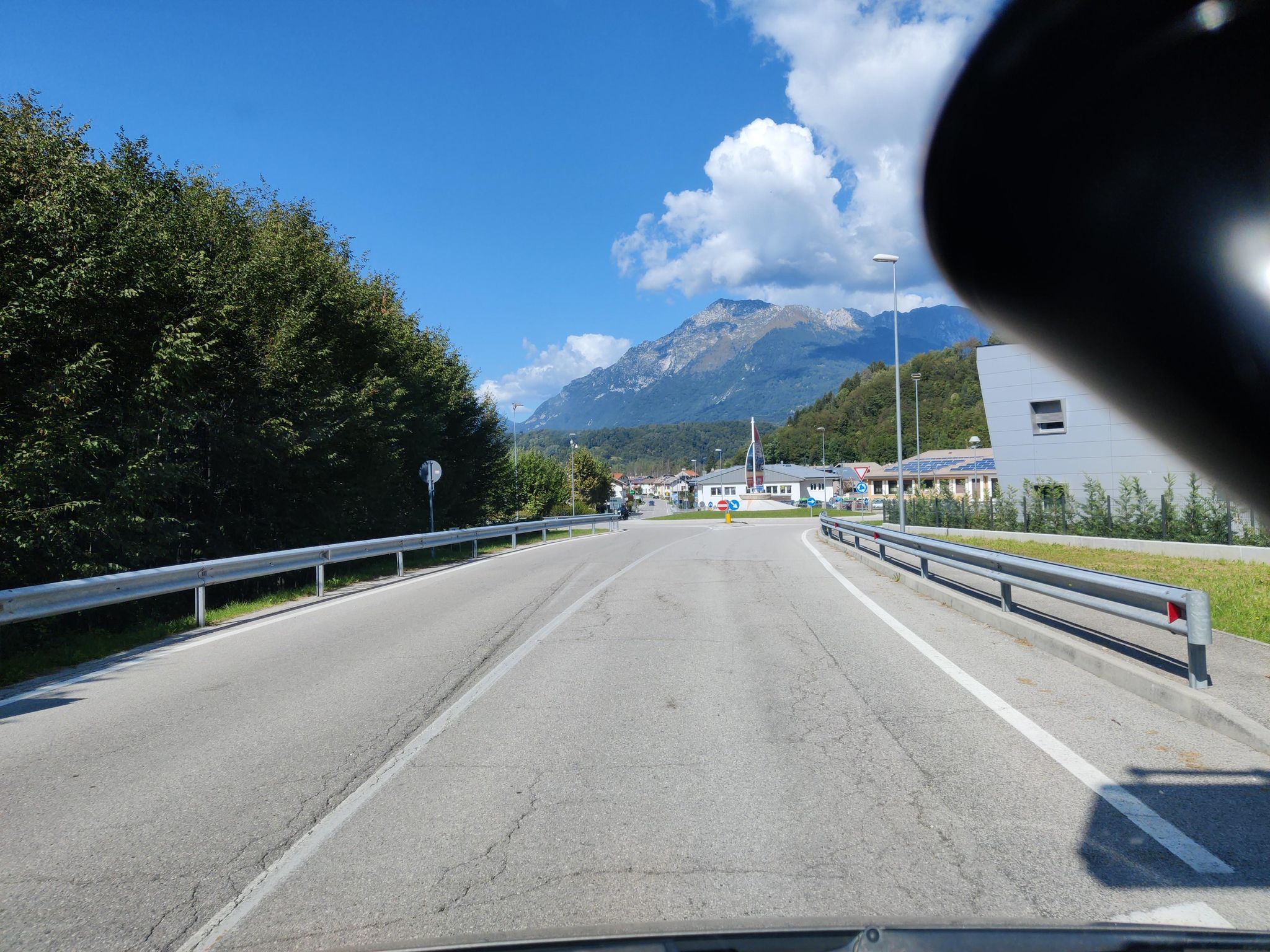 Street view of Farra d'Alpago