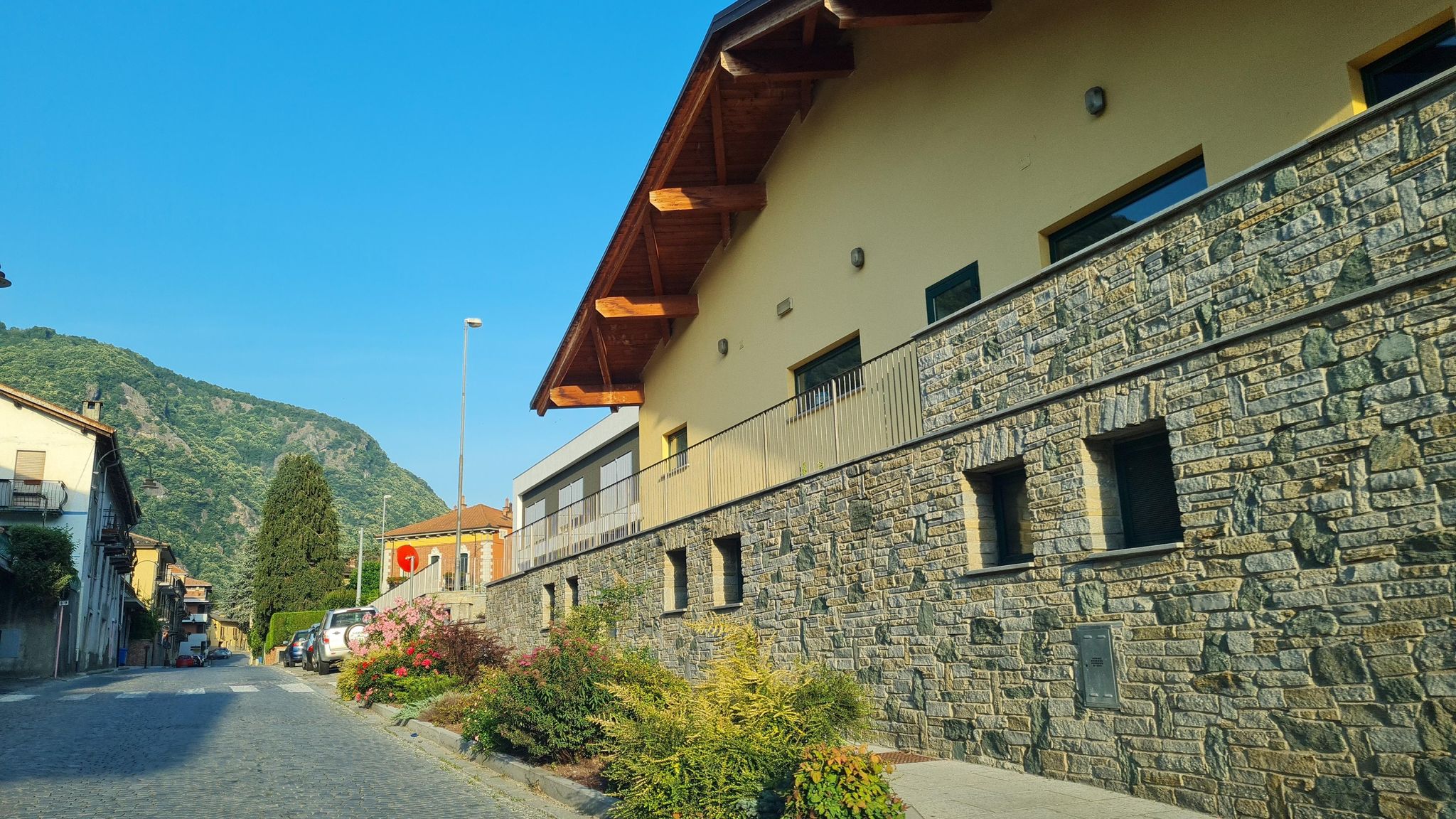 Street view of Pont Canavese