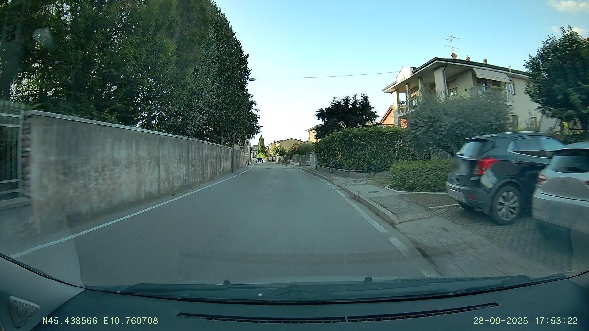 Street view of Castelnuovo del Garda