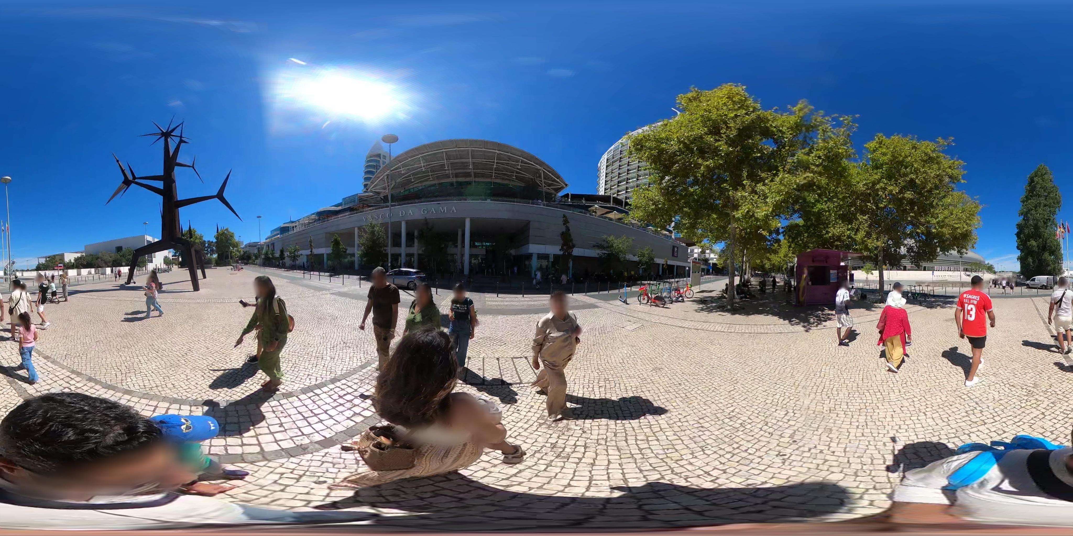 Street view of Parque das Nações