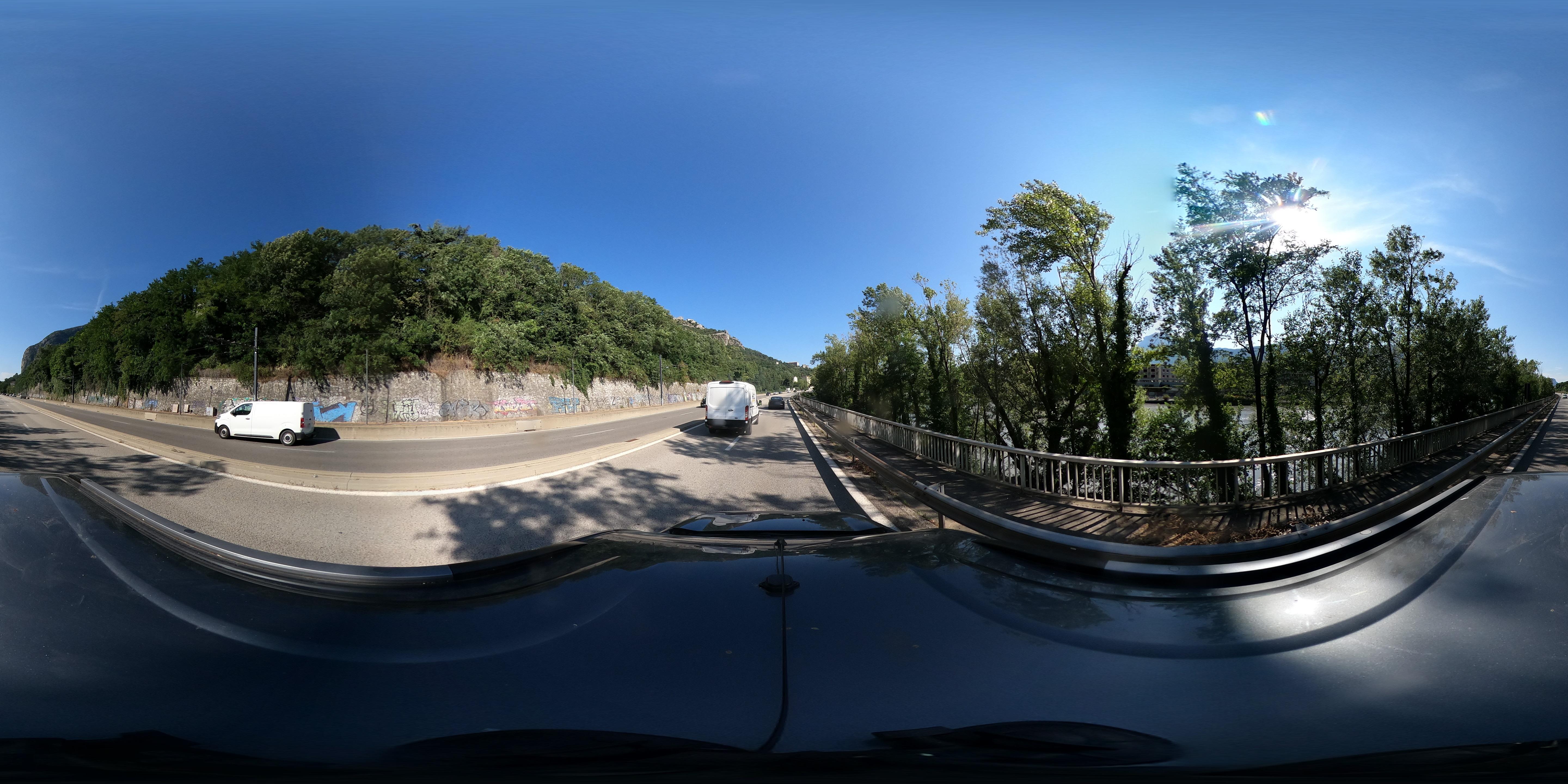 Street view of Saint-Martin-le-Vinoux