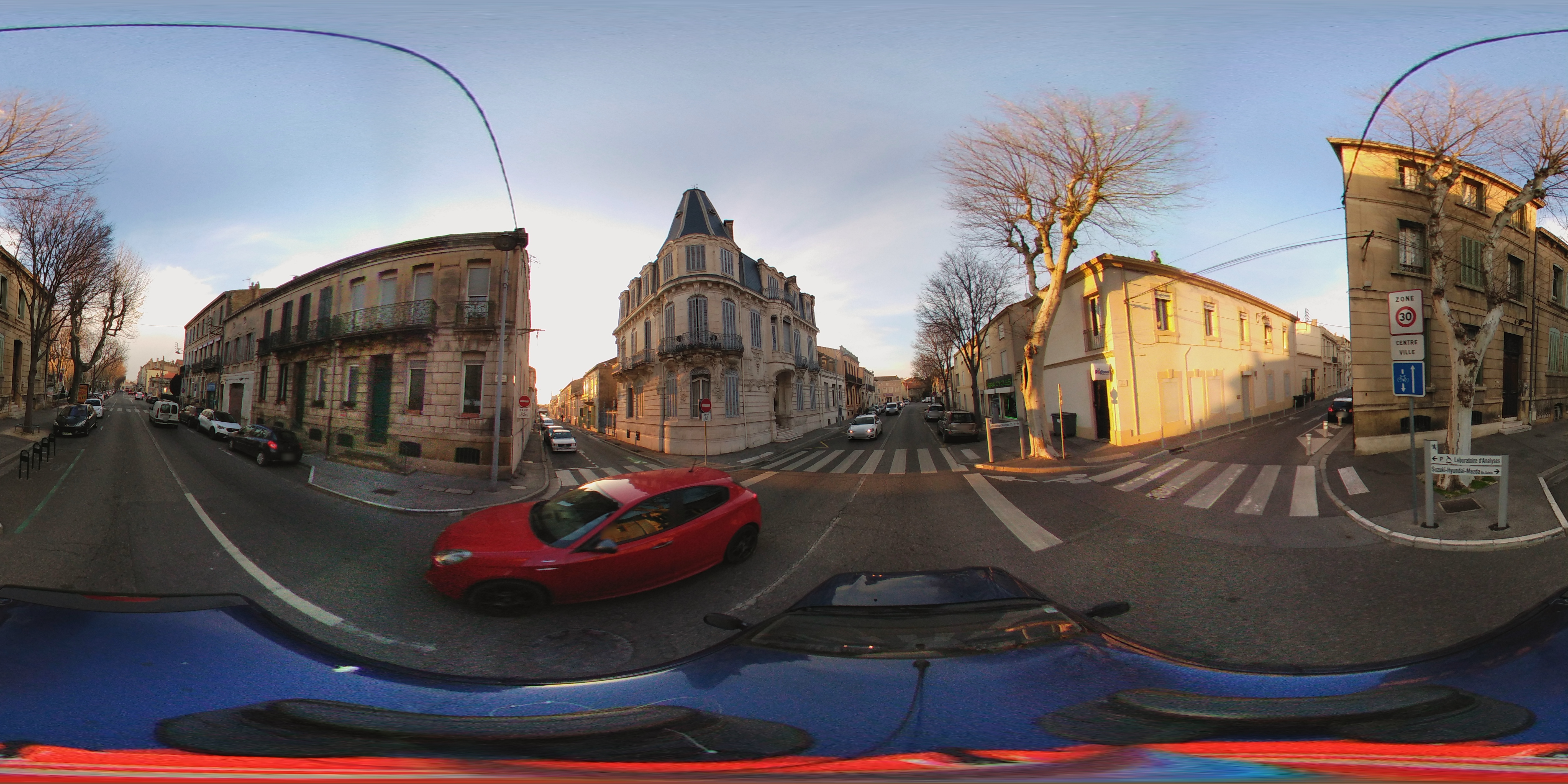 Street view of Salon-de-Provence