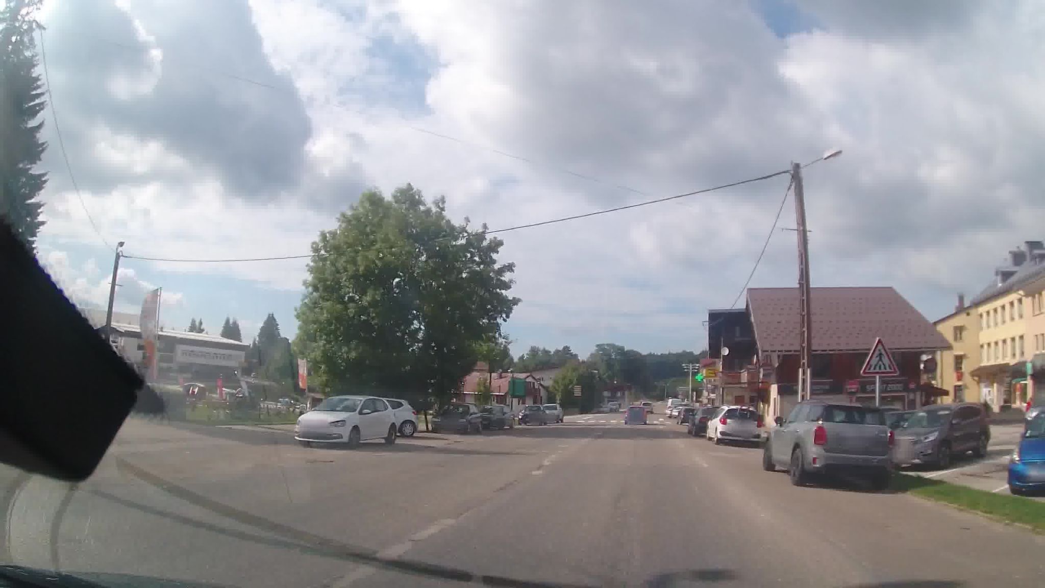 Street view of Les Rousses