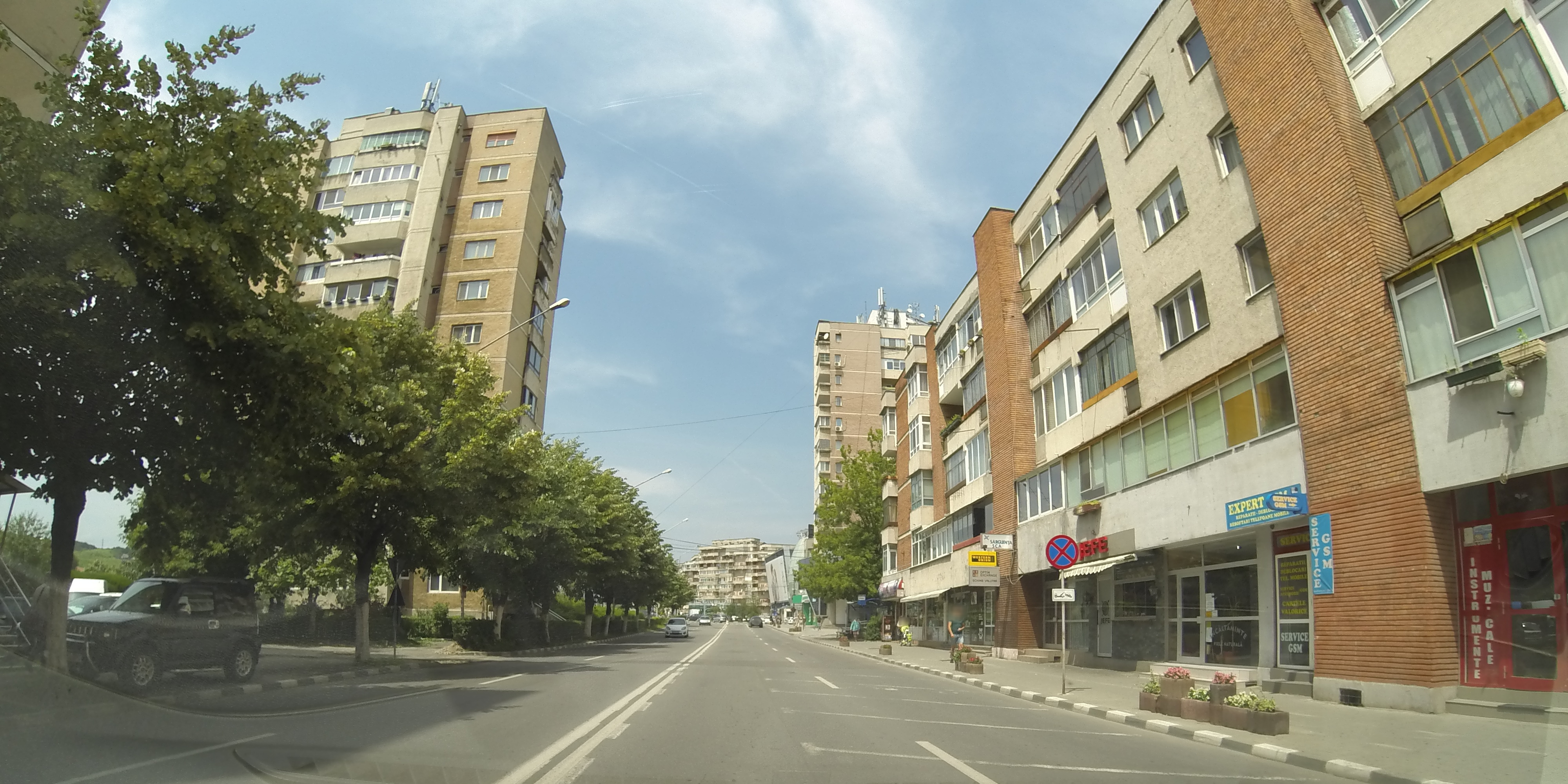 Street view of Râmnicu Vâlcea