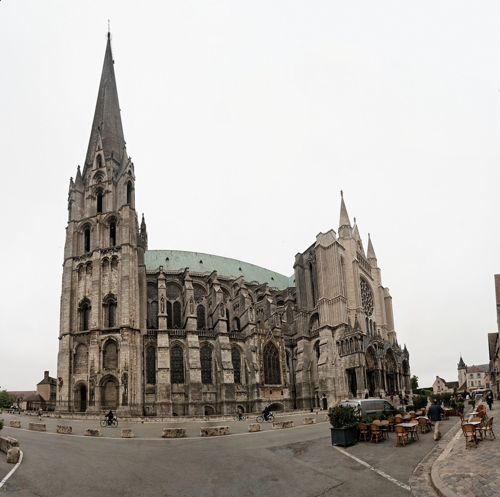 Street view of Chartres