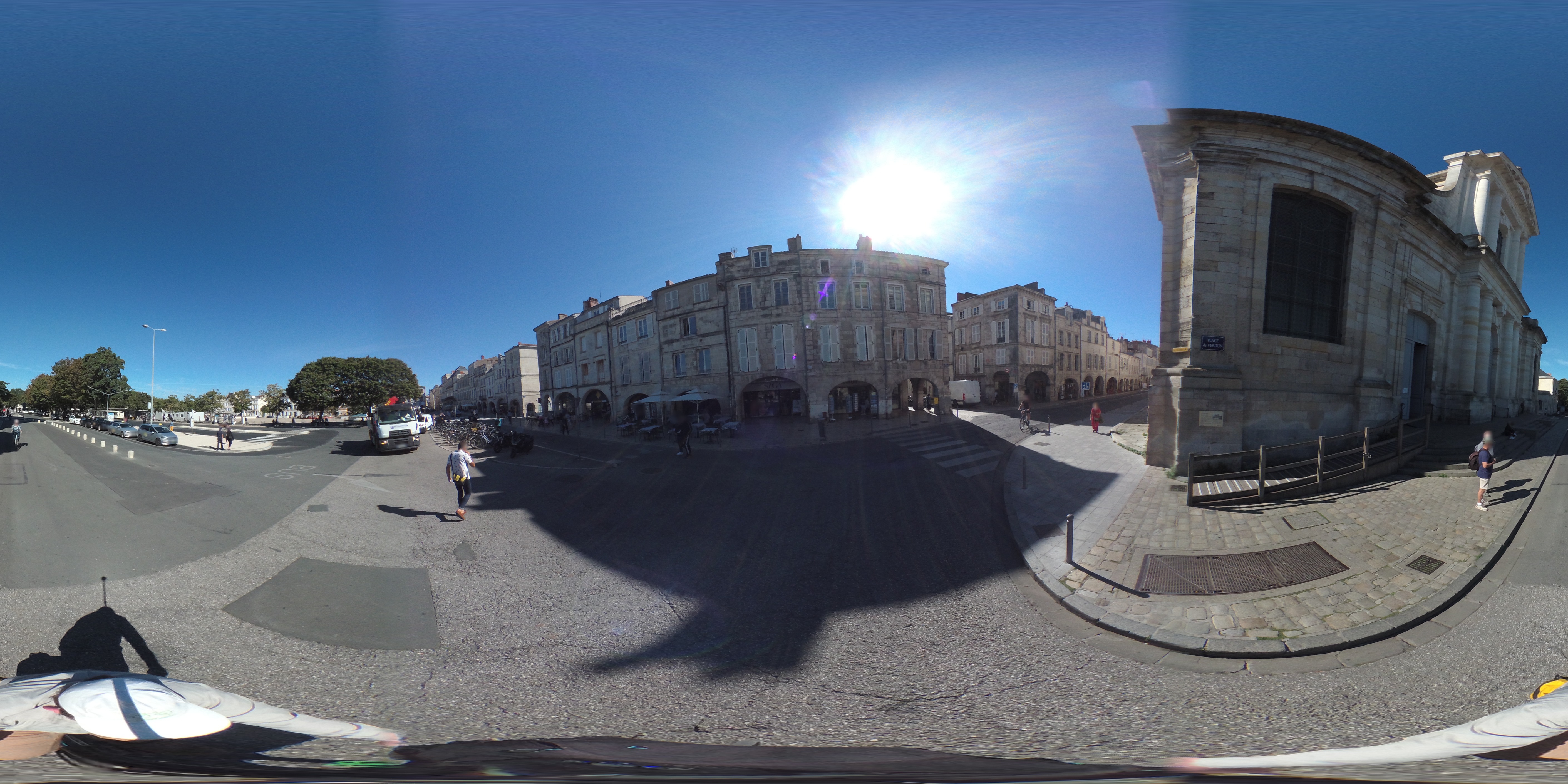 Street view of La Rochelle
