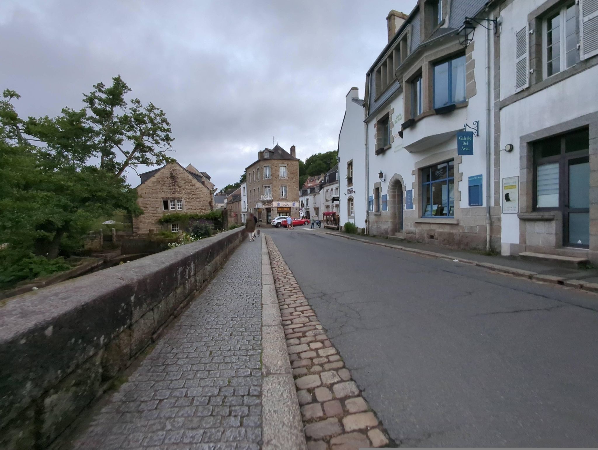 Street view of Pont-Aven