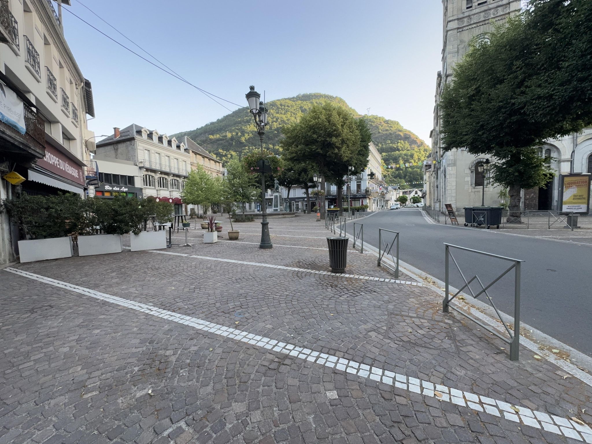 Street view of Bagnères-de-Luchon