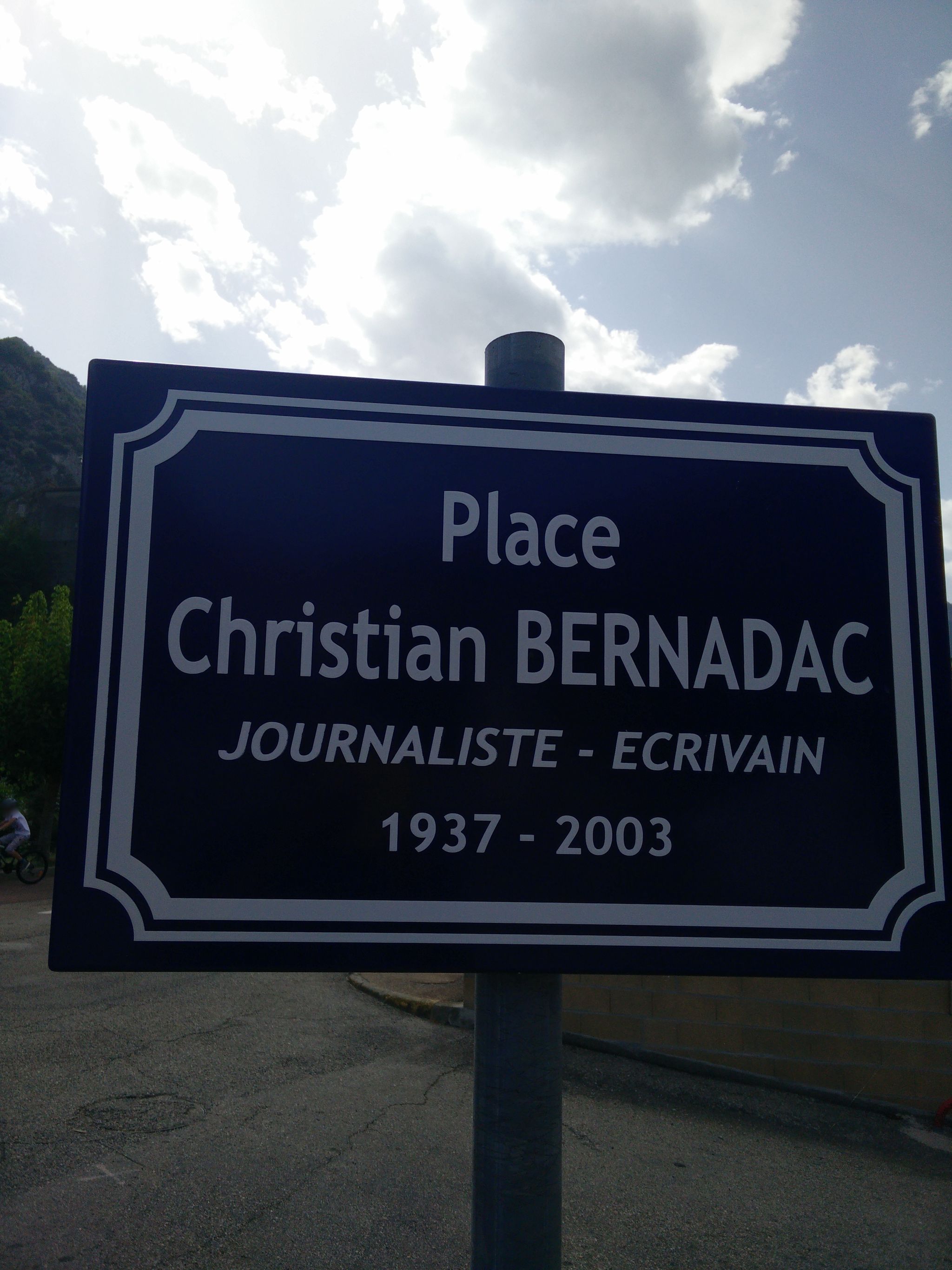 Street view of Tarascon-sur-Ariège