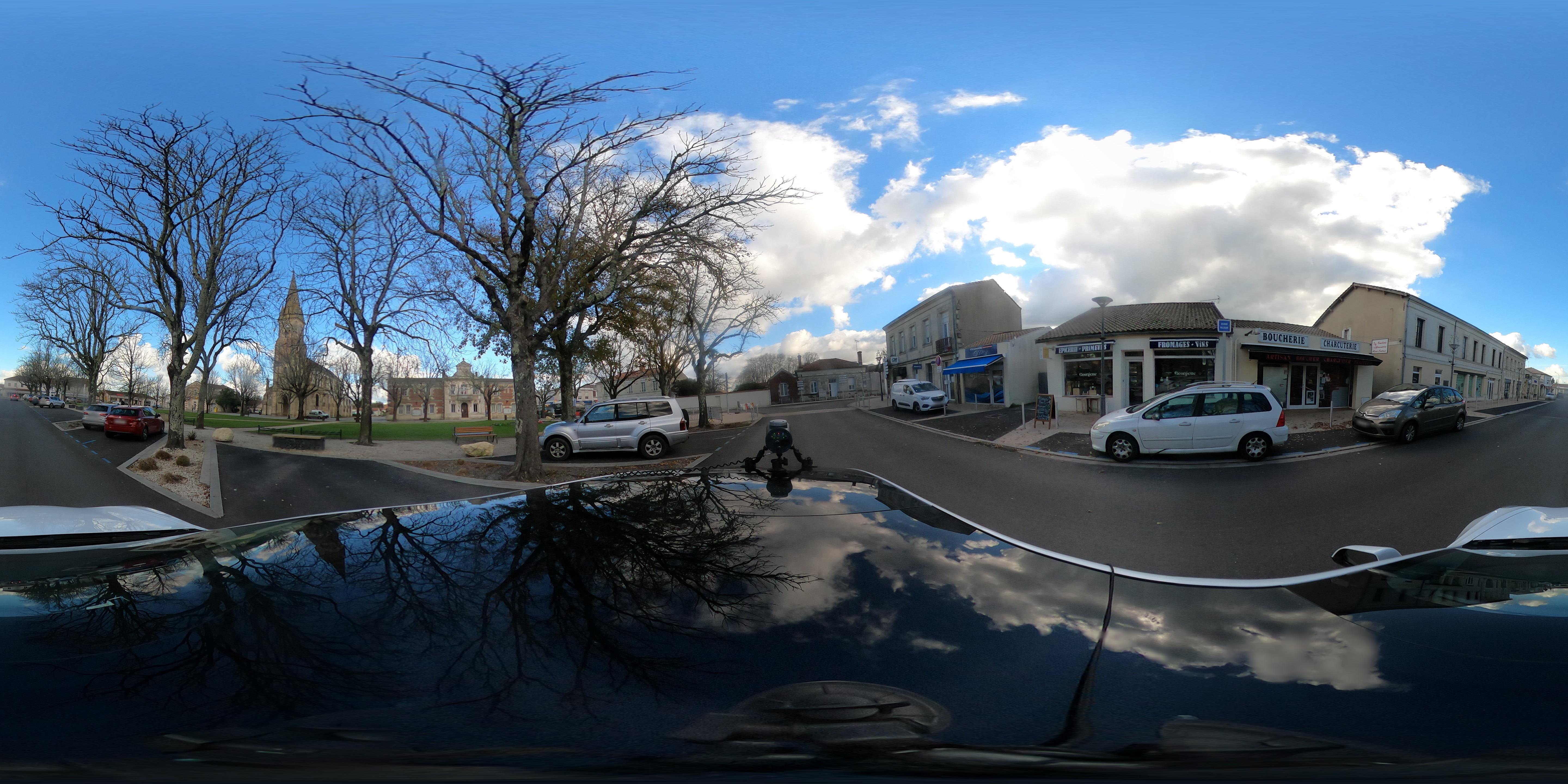 Street view of Hourtin