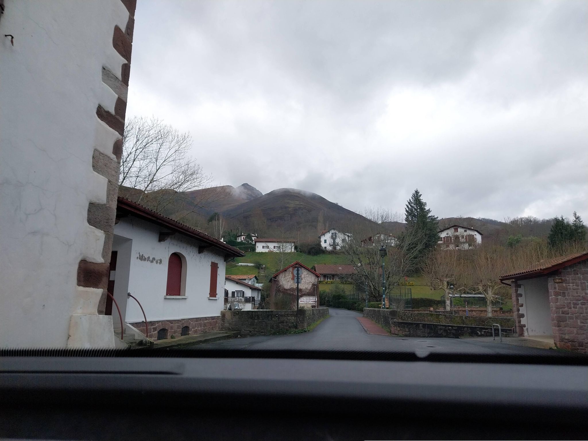 Street view of Saint-Étienne-de-Baïgorry